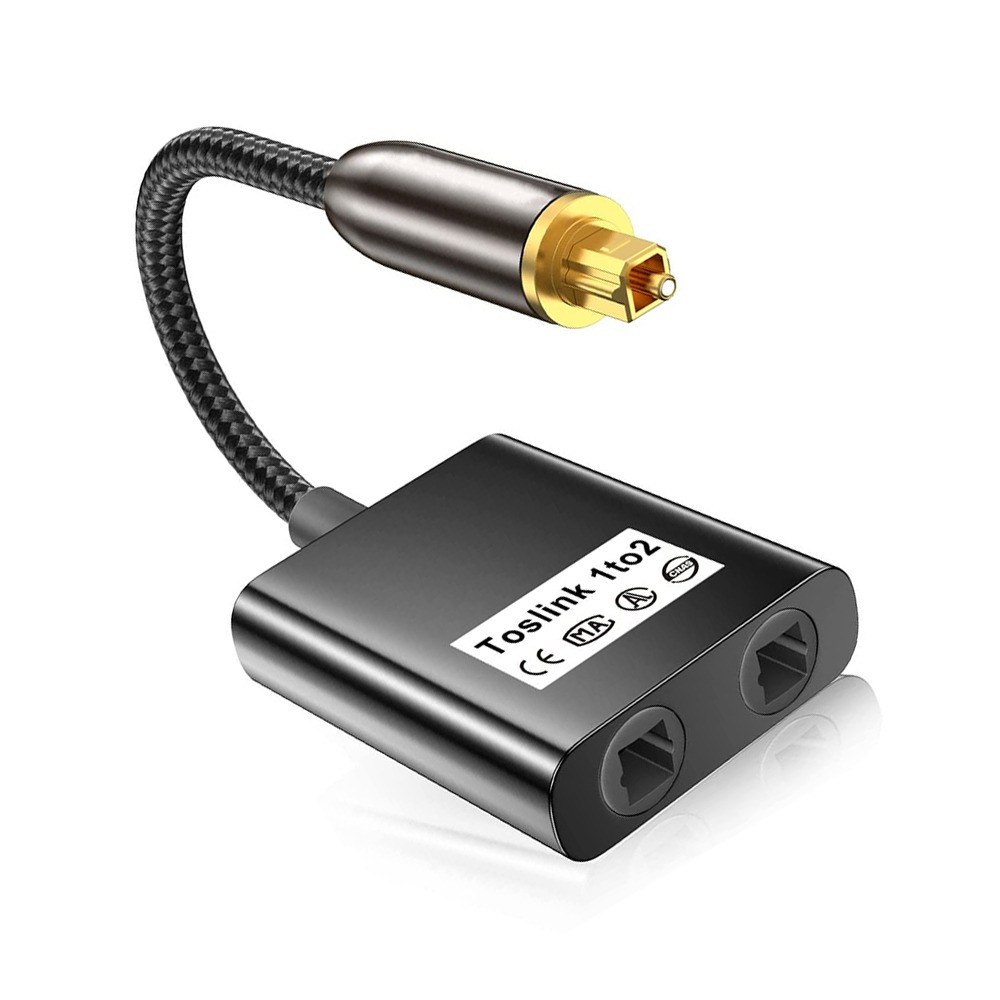 Ein schwarzer Toslink 1-zu-2 Splitter mit kurzem, geflochtenem Kabel und vergoldetem Stecker.