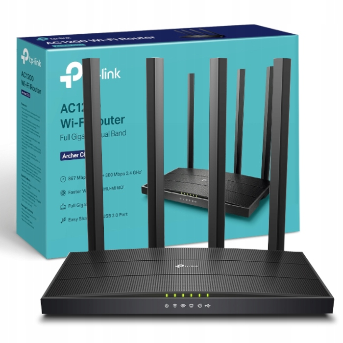 Czarny router Wi-Fi TP-Link AC1200 z wieloma antenami stoi przed swoim niebieskim pudełkiem.
