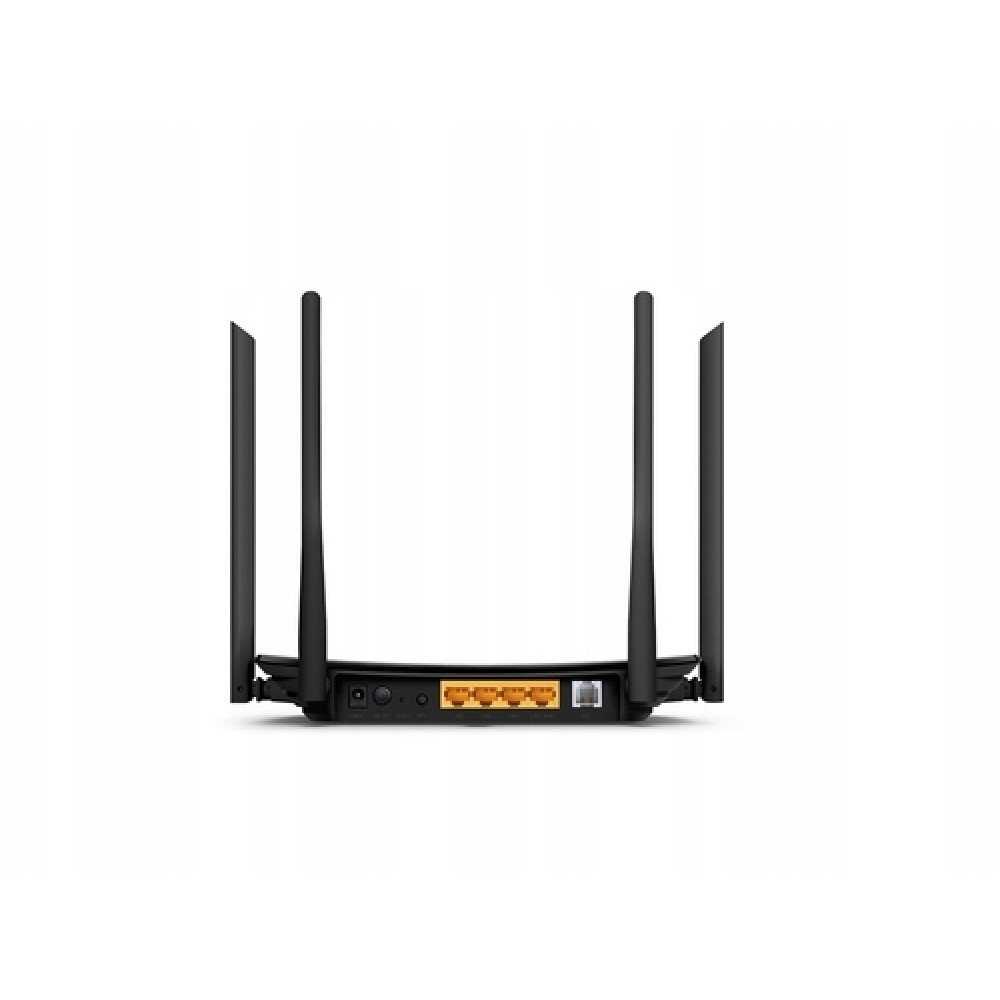 Czarny router Wi-Fi z czterema pionowymi antenami i wieloma portami z tyłu na białym tle.