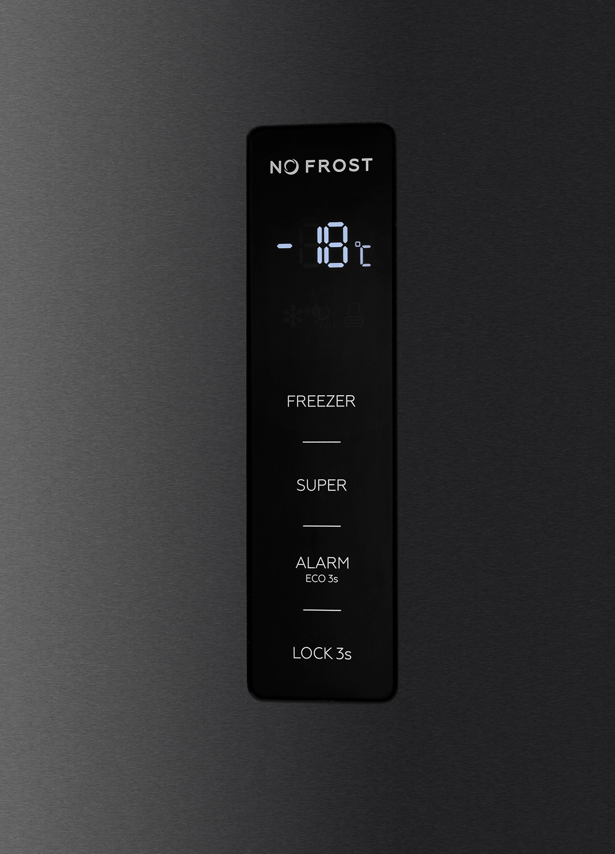 Czarny panel sterowania zamrażarki pokazujący -18°C, z etykietami No Frost, Freezer, Super, Alarm i Lock.