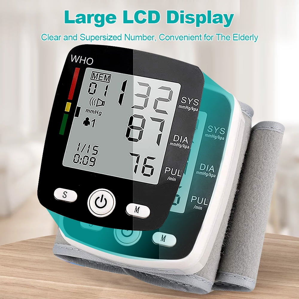 Handgelenk-Blutdruckmessgerät mit großem LCD-Bildschirm und grauer Manschette auf Holzoberfläche.