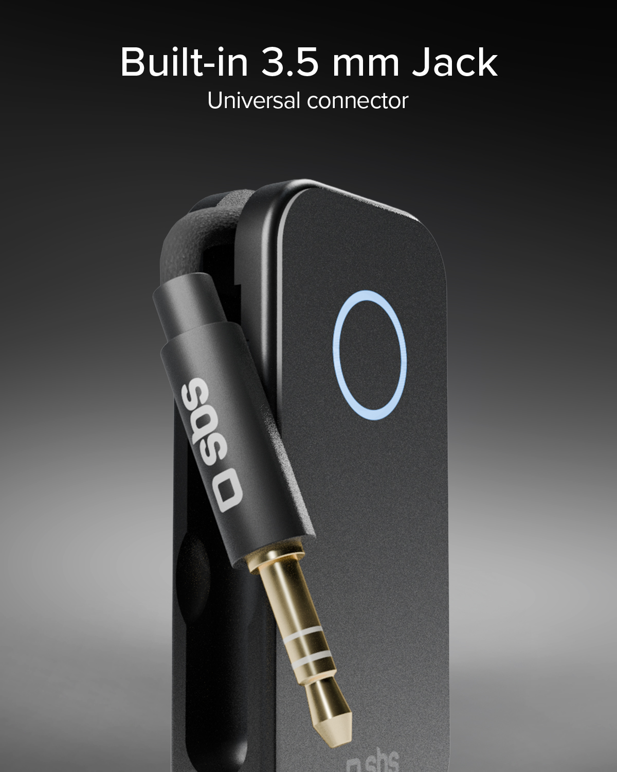Un dispositivo audio nero con connettore jack da 3,5 mm integrato e luce LED circolare blu.