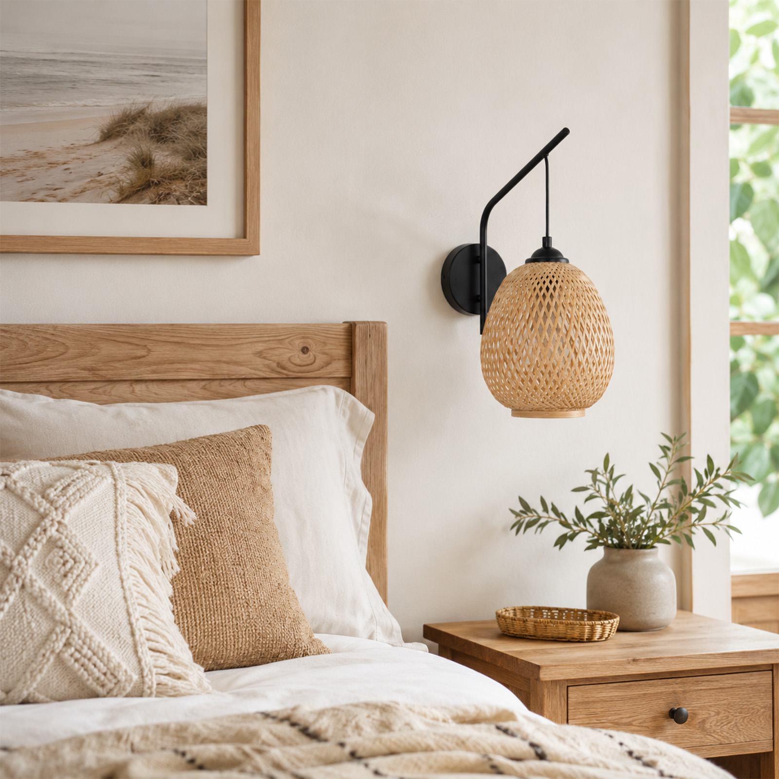Dormitorio acogedor con cama de madera, lámpara tejida, planta en jarrón y arte costero.