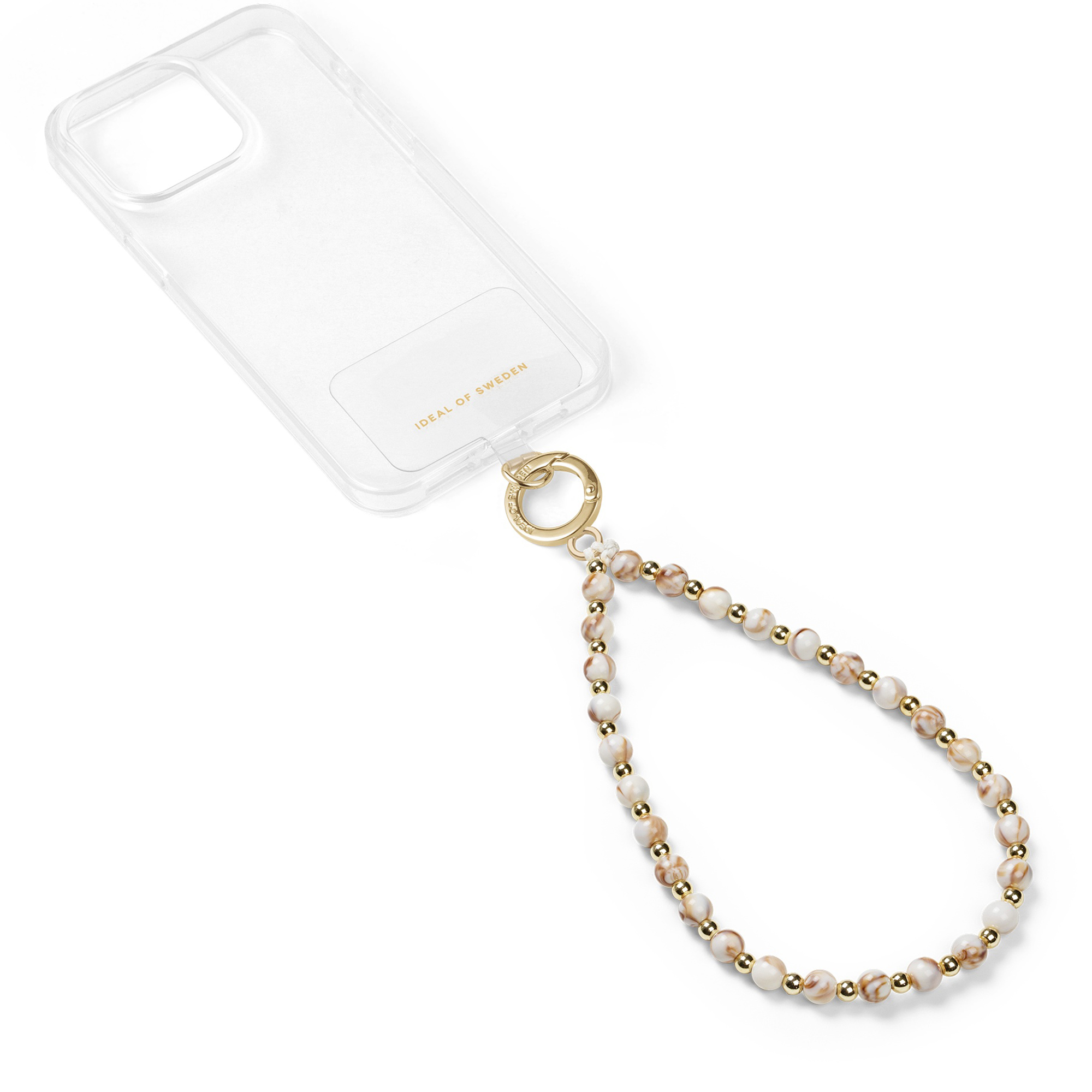 Transparente Handyhülle mit einer eleganten Schlaufe aus beigen und goldenen Perlen auf weißem Hintergrund.