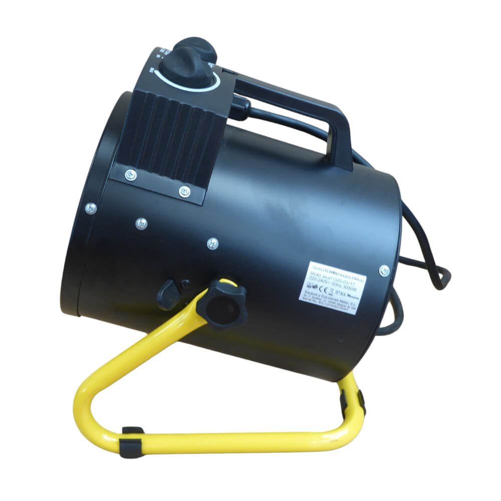 Un calefactor industrial negro con marco metálico amarillo y controles arriba sobre fondo blanco.