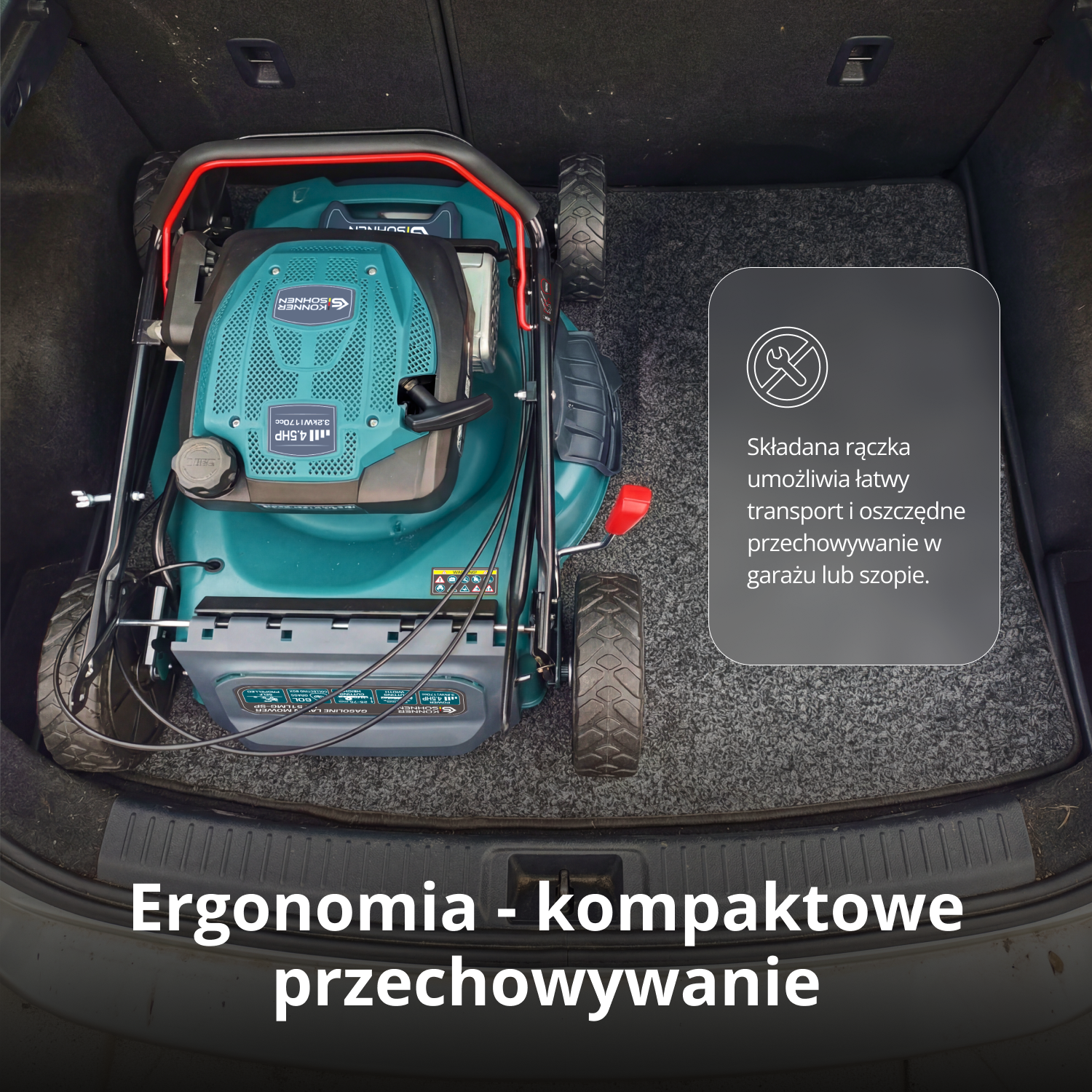 Turkusowa kosiarka w bagażniku auta z tekstem o składanej rączce.
