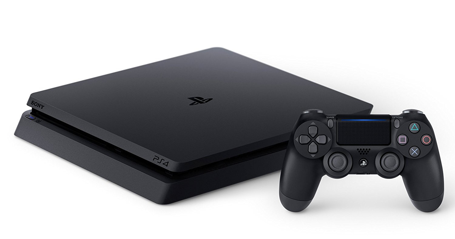 Eine schwarze PlayStation 4 Konsole mit einem passenden DualShock 4 Controller auf weißem Hintergrund.