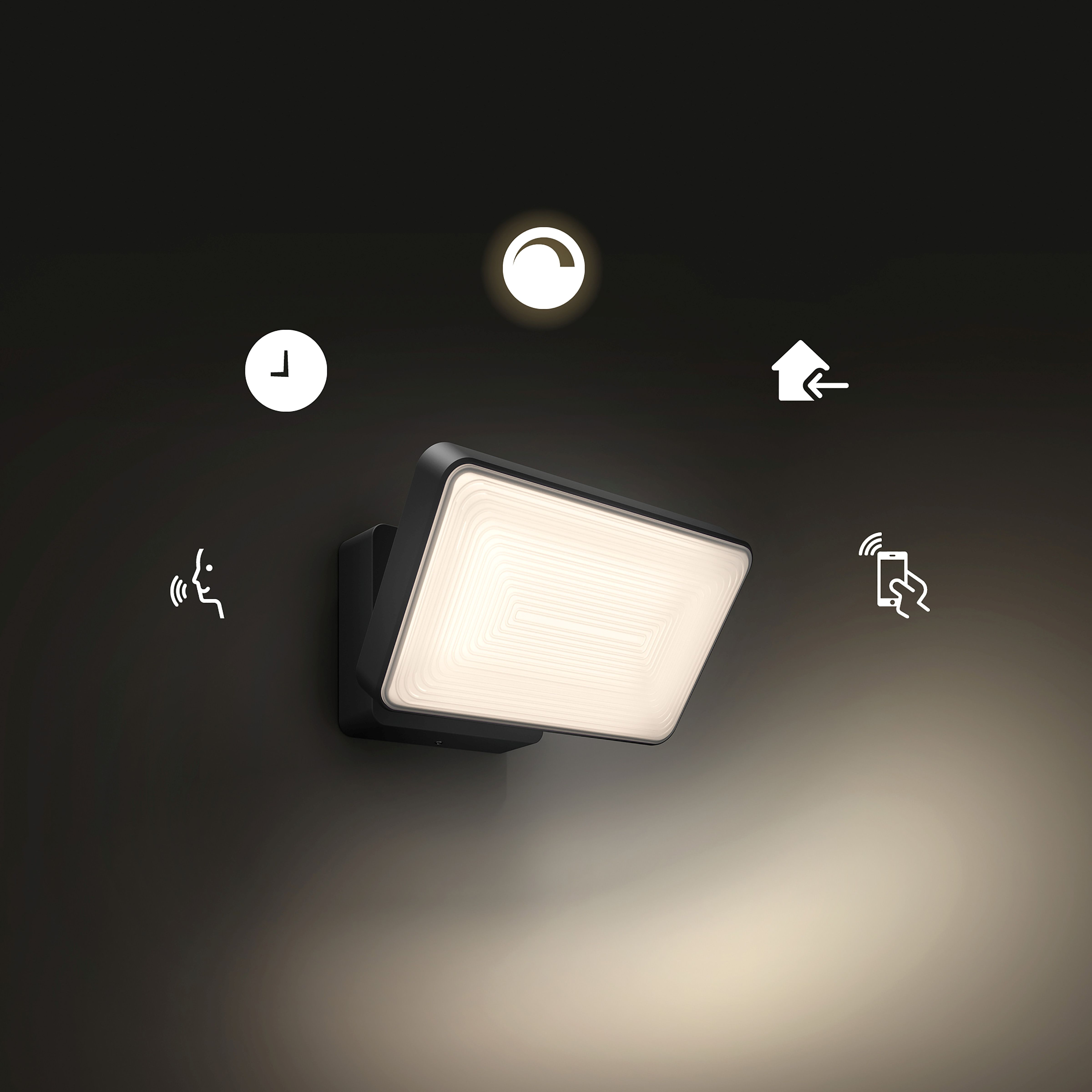 Eine schwarze Wandleuchte strahlt warmes Licht aus, umgeben von Icons für Sprachsteuerung, Timer, Helligkeit, App und Zuhause.