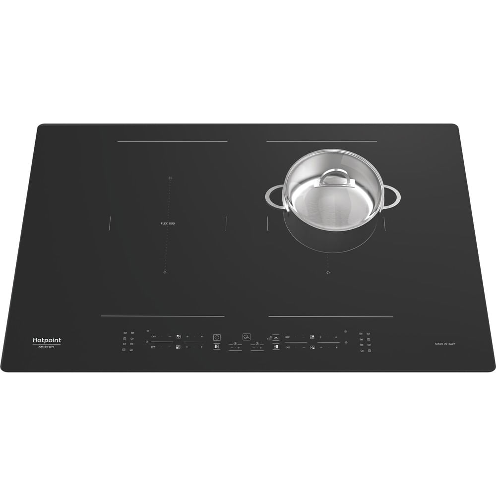 Placa de inducción Hotpoint negra con controles táctiles y una olla de acero inoxidable con tapa de cristal en el quemador.