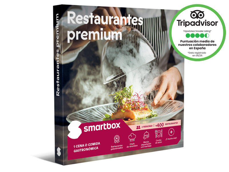 Caja Smartbox para cena gastronómica, con un chef levantando una campana de cristal con humo sobre un plato.