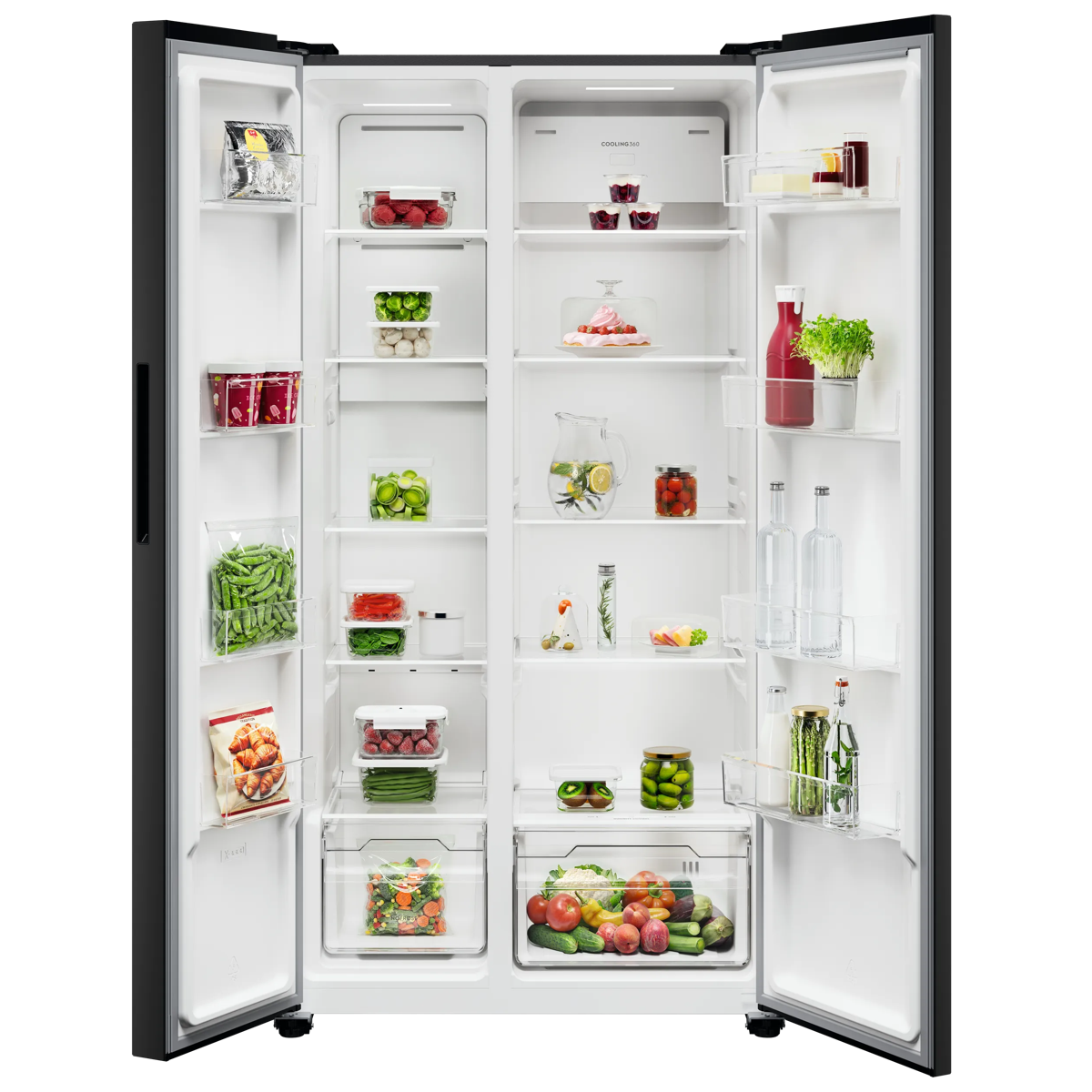 Un refrigerador abierto de dos puertas lleno de alimentos frescos, verduras, frutas y bebidas.