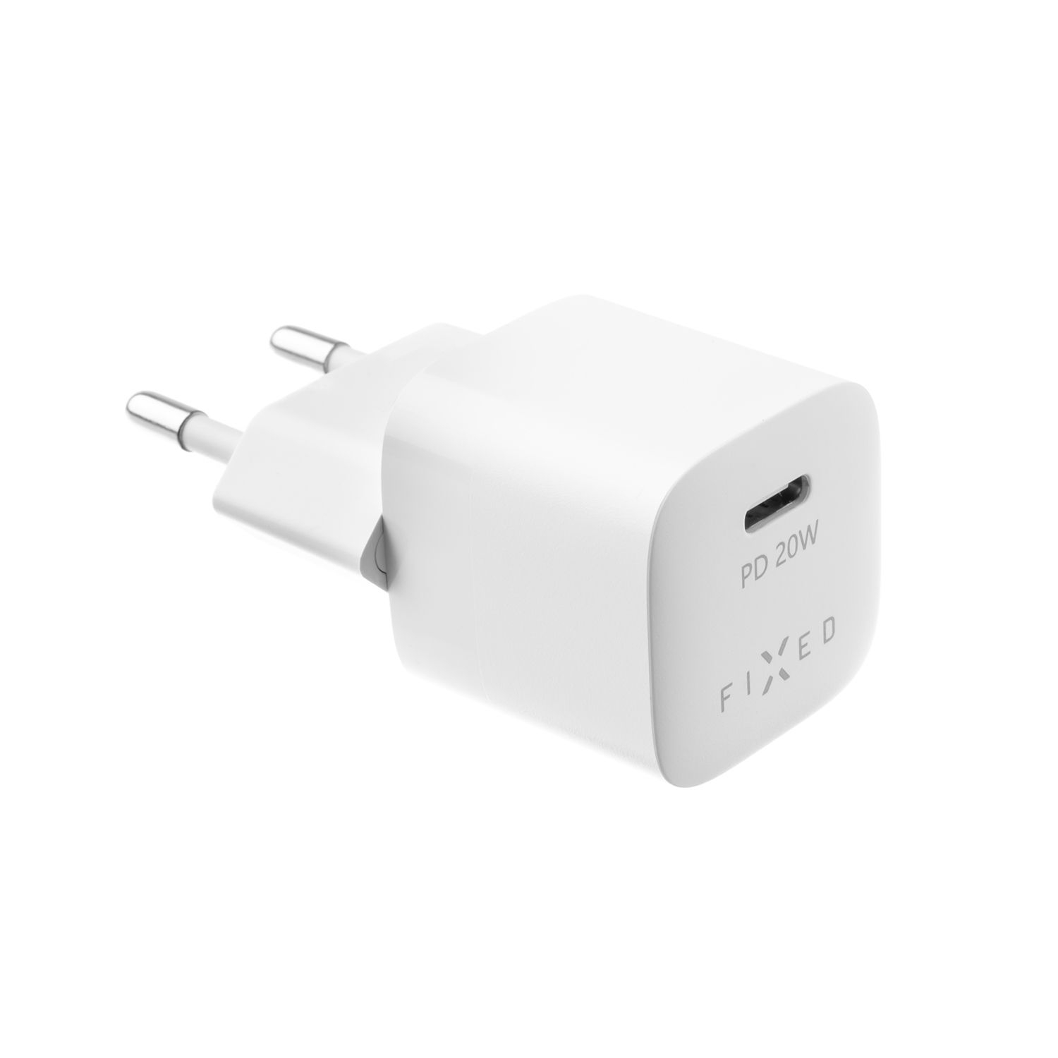 Ein weißes USB-C-Wandladegerät mit der Aufschrift FIXED und PD 20W auf einer weißen Oberfläche.