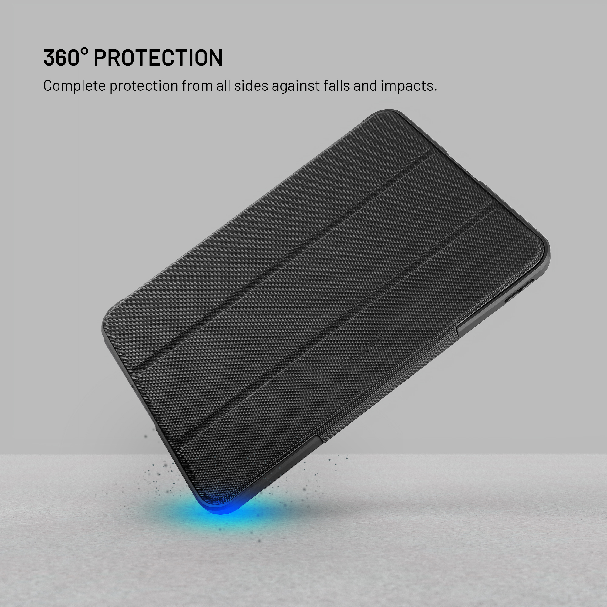 Schwarze Schutzhülle für Tablets mit 360-Grad-Schutz auf grauem Hintergrund.
