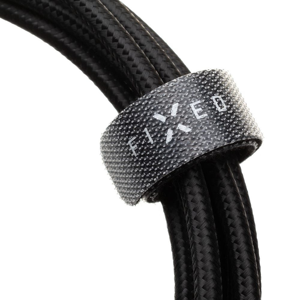 Schwarze geflochtene Kabel, gebündelt mit einem Klettverschluss mit der Aufschrift FIXED.