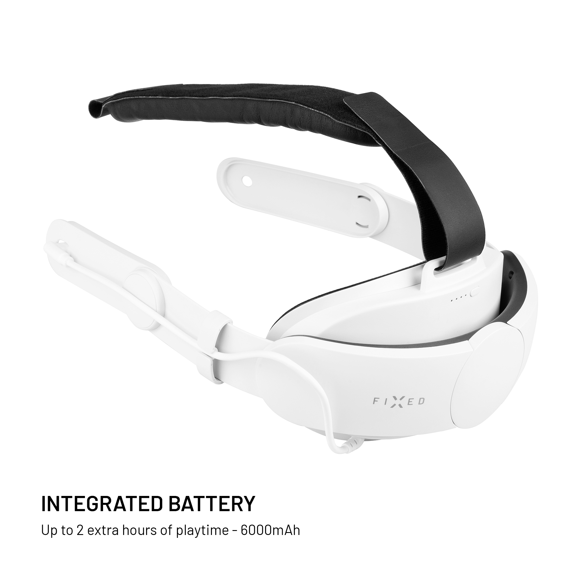Weißes VR-Headset-Zubehör mit schwarzem Kopfbügel und integriertem Akku gegen weißen Hintergrund.