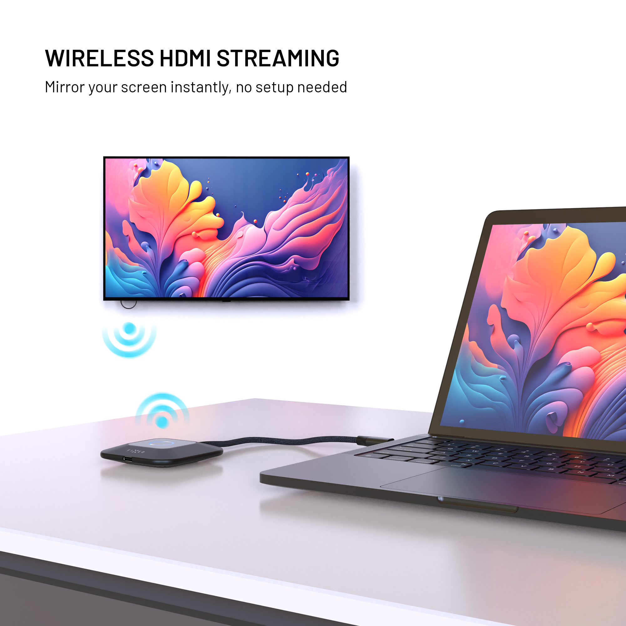 Kabelloses HDMI-Streaming: Ein Laptop verbindet sich kabellos mit einem Monitor auf einem weißen Tisch.
