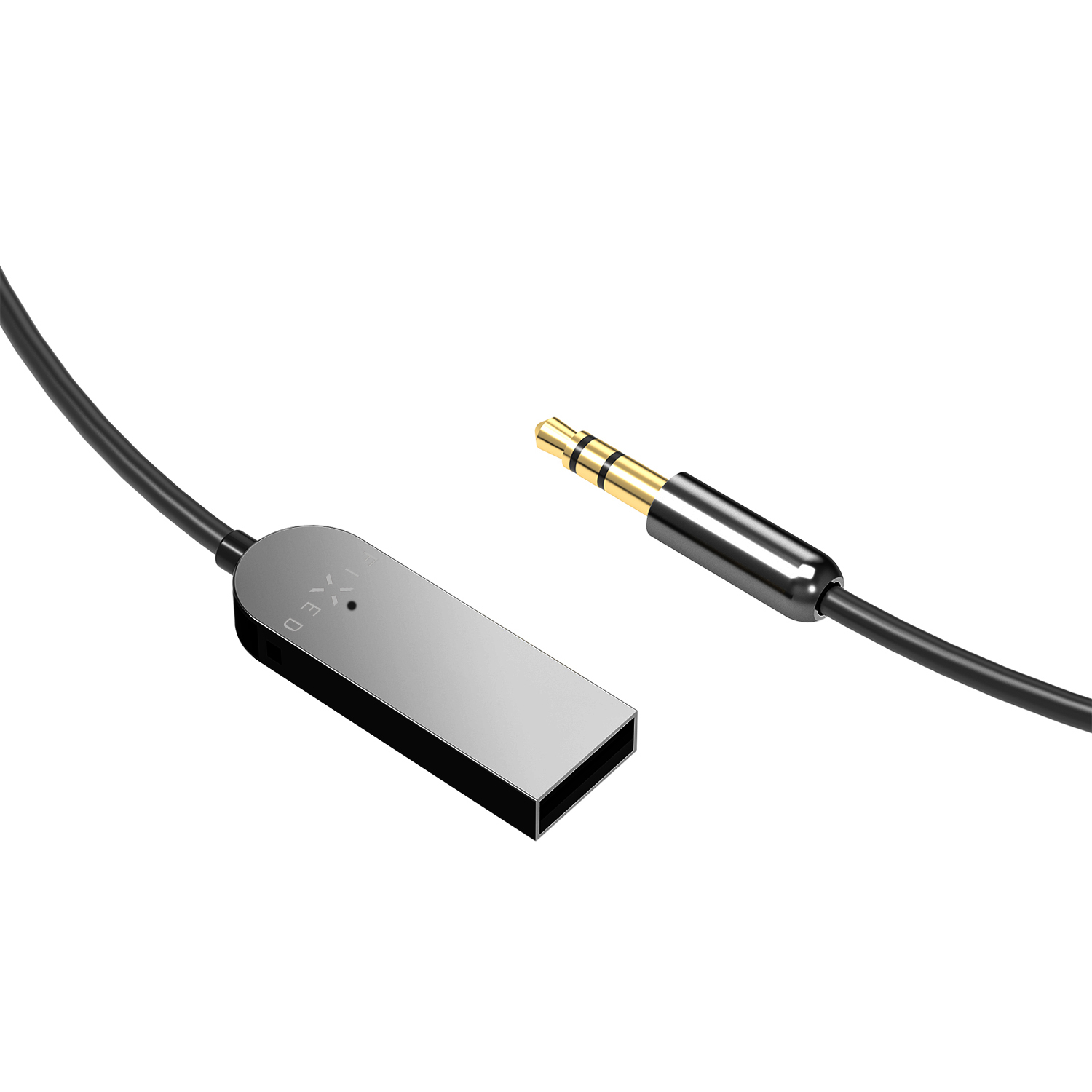 Ein schwarzer USB-Stecker und ein 3,5-mm-Klinkenstecker mit Kabeln auf weißem Hintergrund.