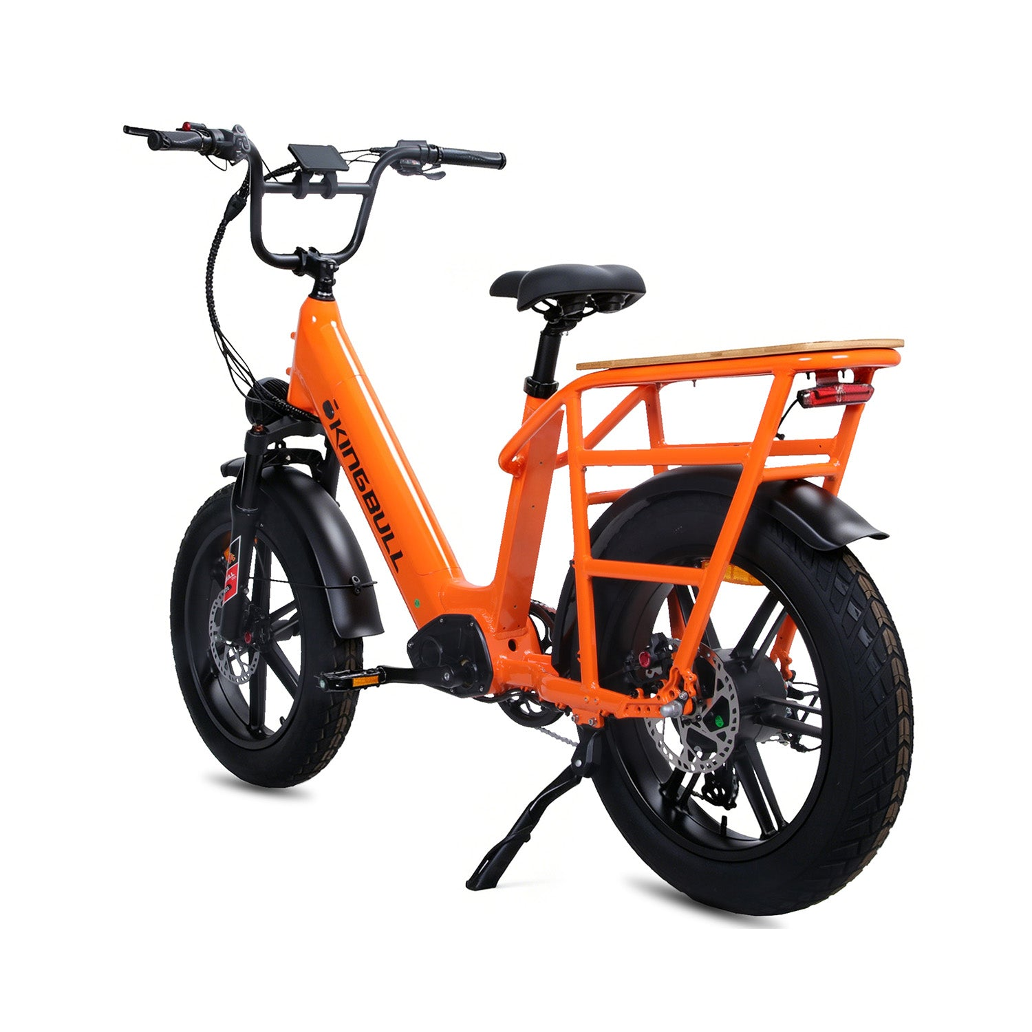 Una bicicletta elettrica Kingbull arancione brillante con un telaio spesso e un grande portapacchi.