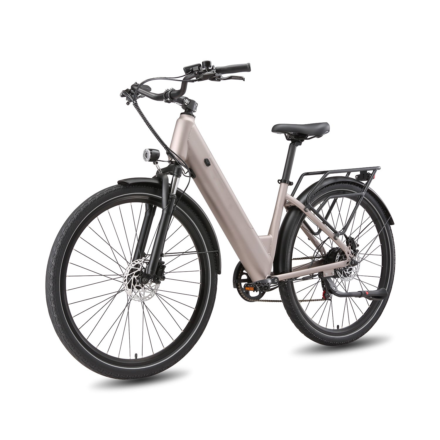 Una bicicletta elettrica color crema con sella nera, portapacchi e parafanghi su sfondo bianco.
