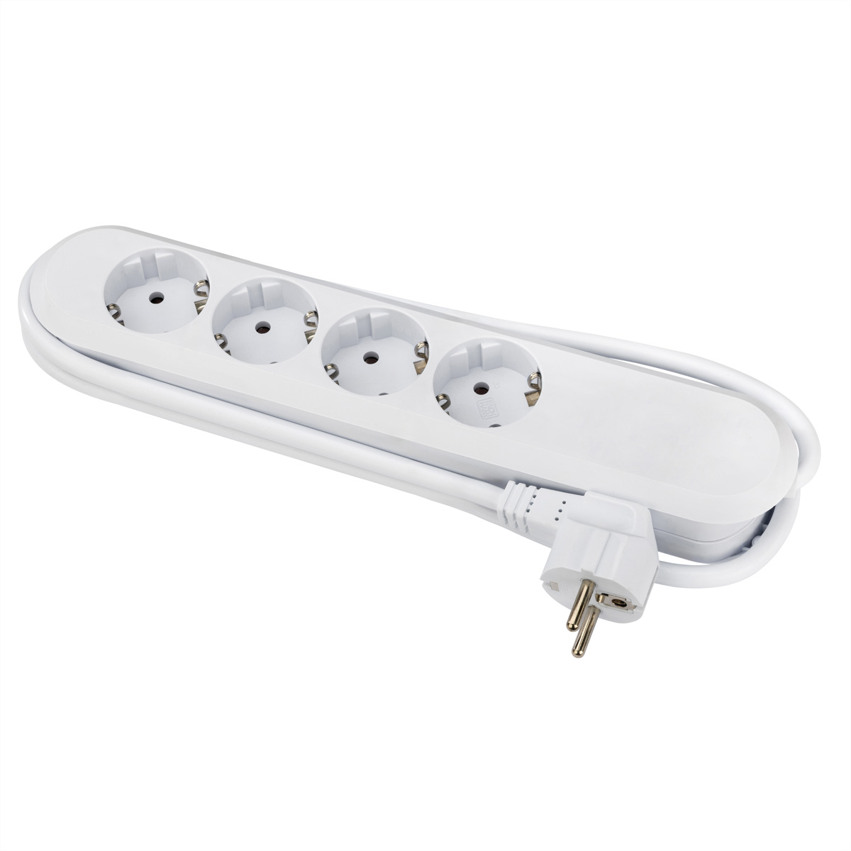 Eine weiße Mehrfachsteckdose mit vier Steckdosenplätzen und einem angeschlossenen Kabel mit Stecker auf weißem Hintergrund.
