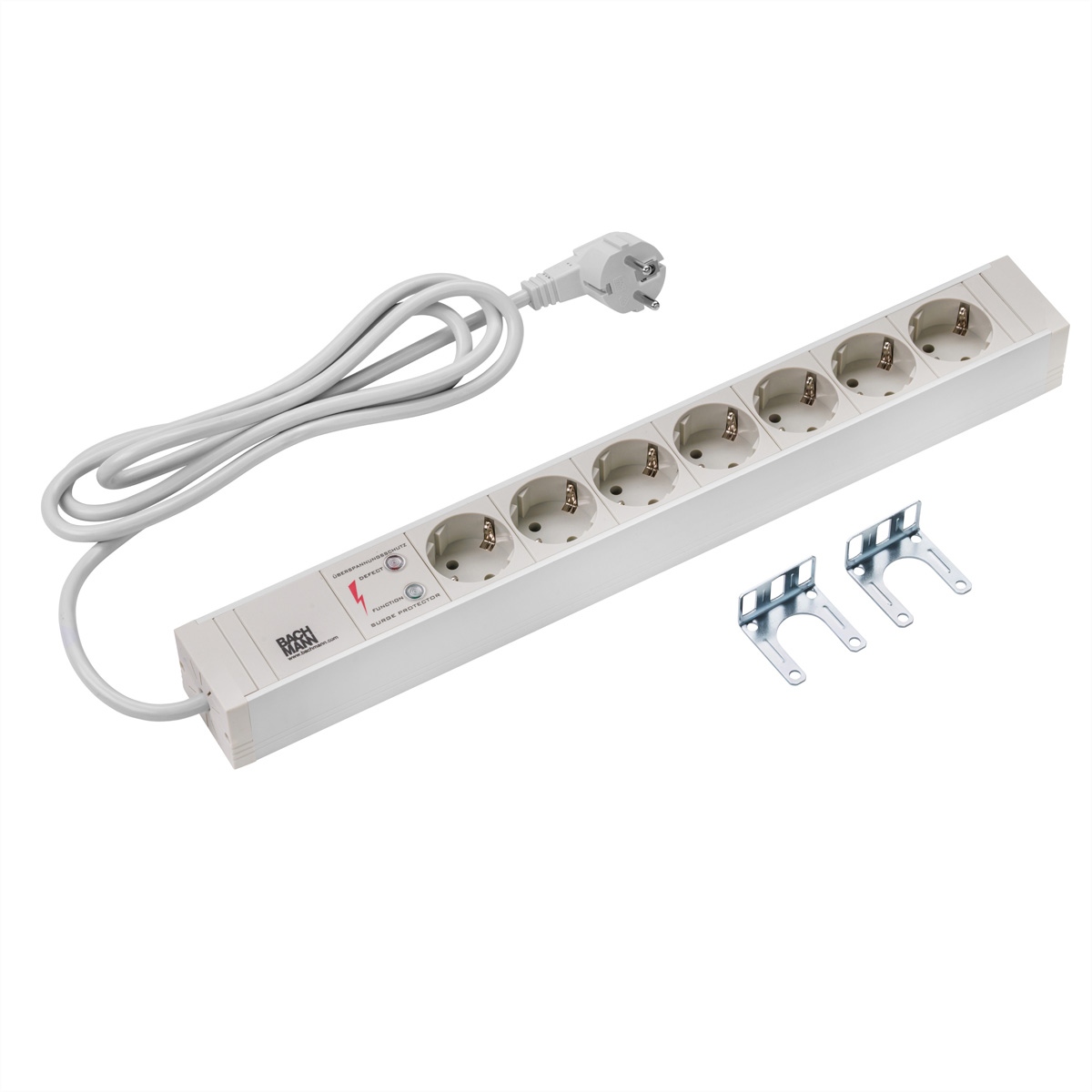 Eine graue Steckdosenleiste mit Kabel, Stecker und zwei Befestigungswinkeln.