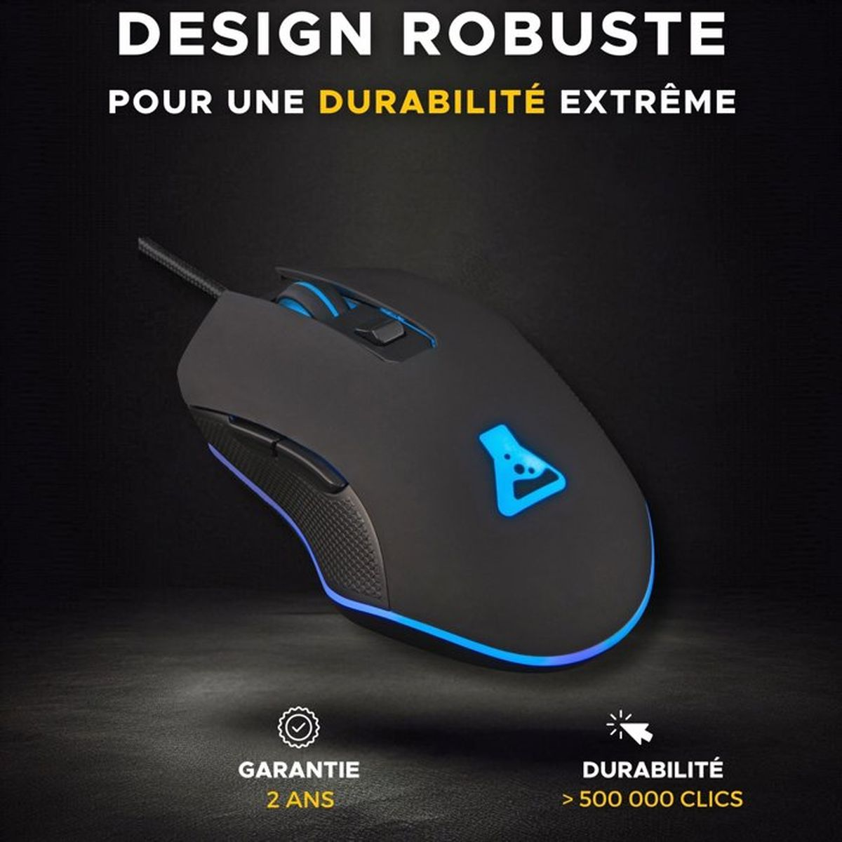 Un ratón de juego con cable negro con detalles brillantes azules y un logotipo de matraz sobre un fondo oscuro.