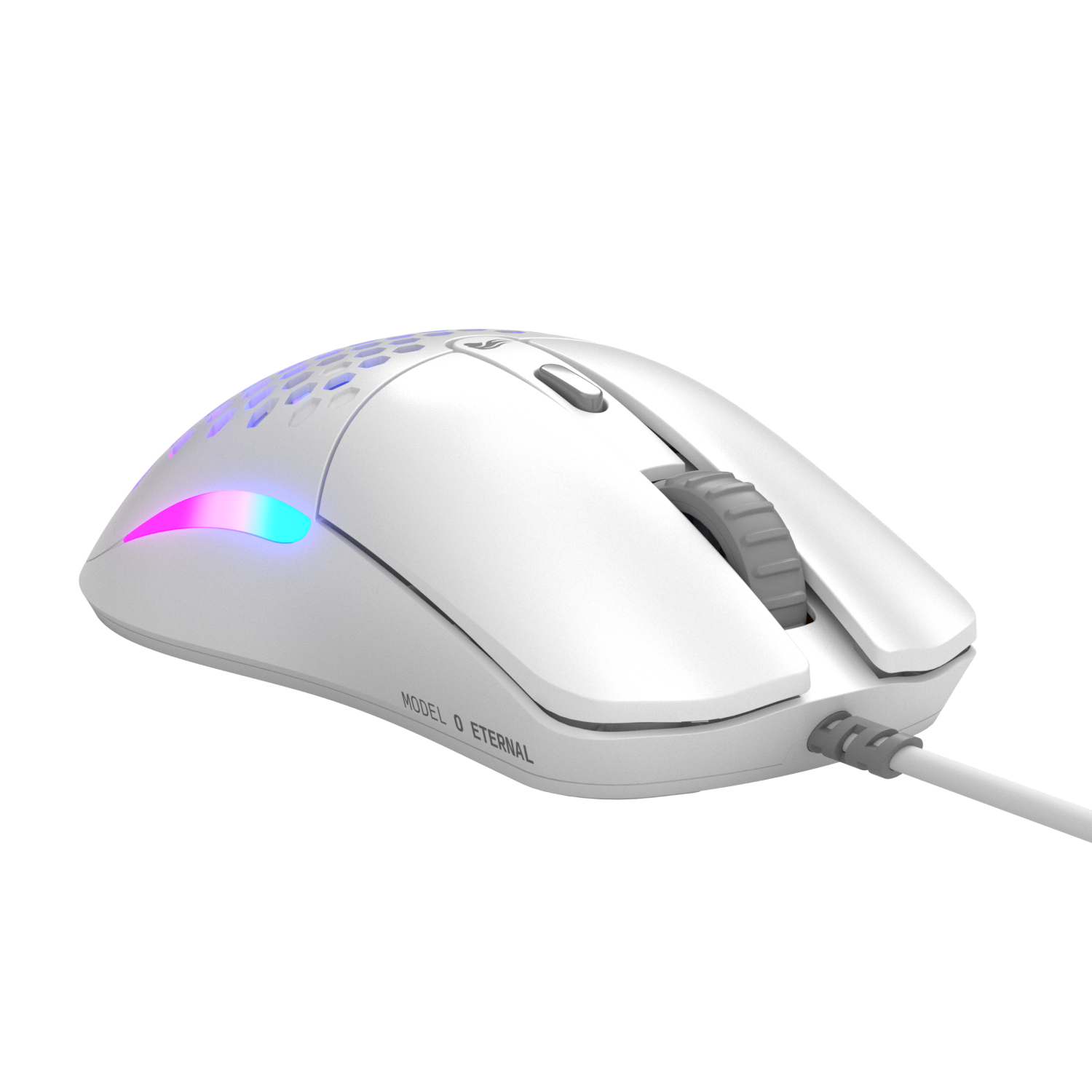Beyaz arka planda RGB aydınlatmalı ve petek kasalı beyaz oyuncu faresi.