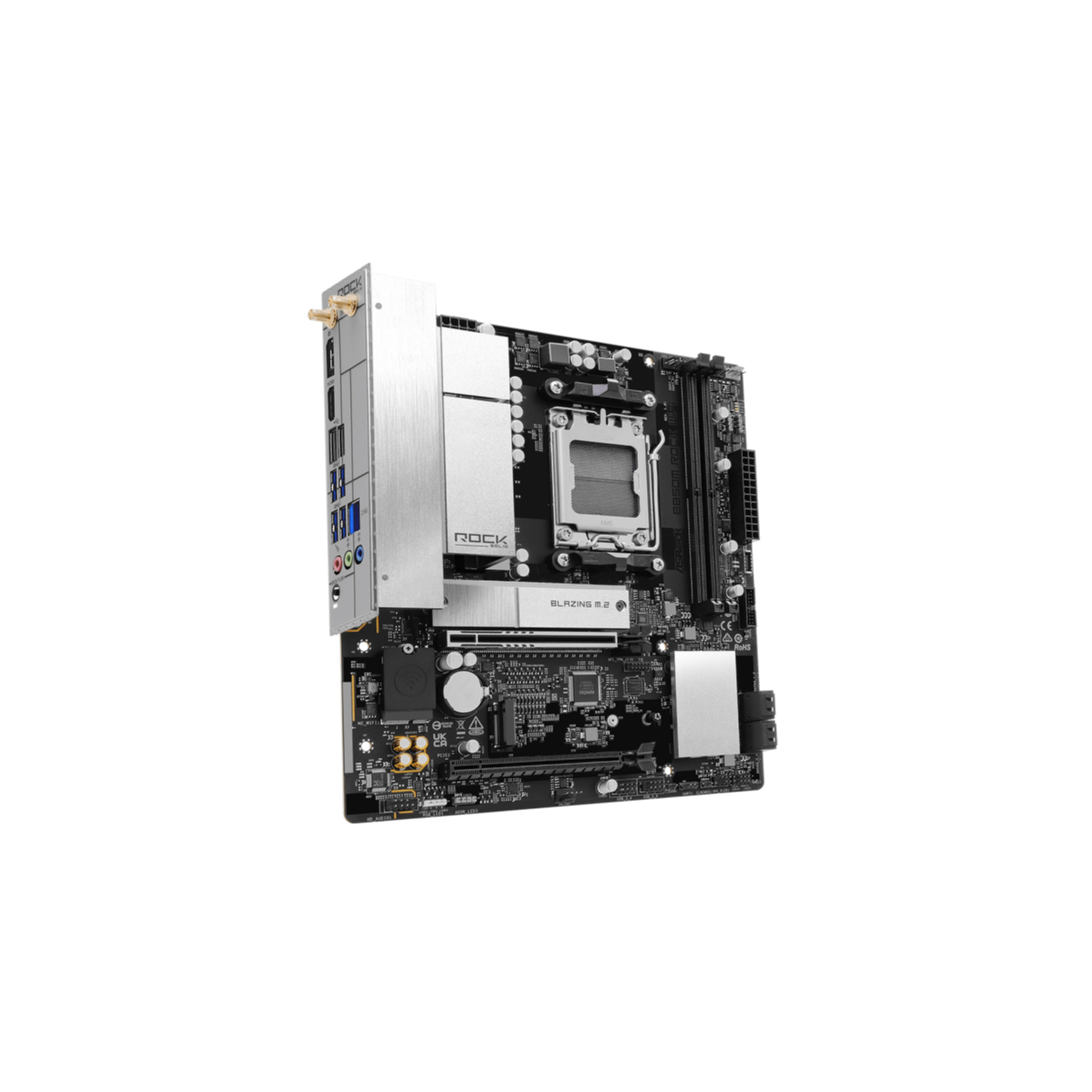Una scheda madre per computer nera con dissipatori argentati e socket CPU.