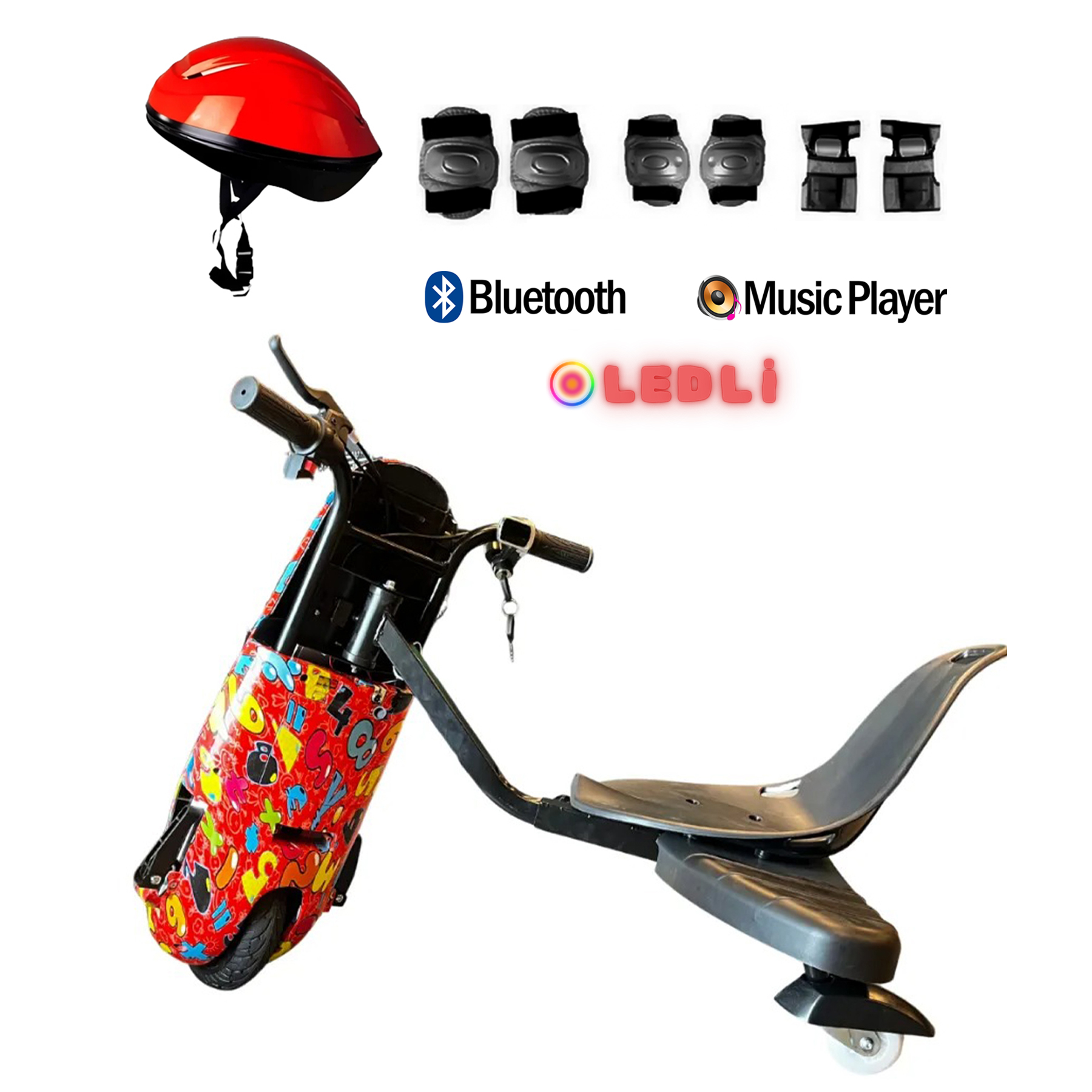Kırmızı kask, korumalıklar ve Bluetooth özellikli elektrikli drift scooter.