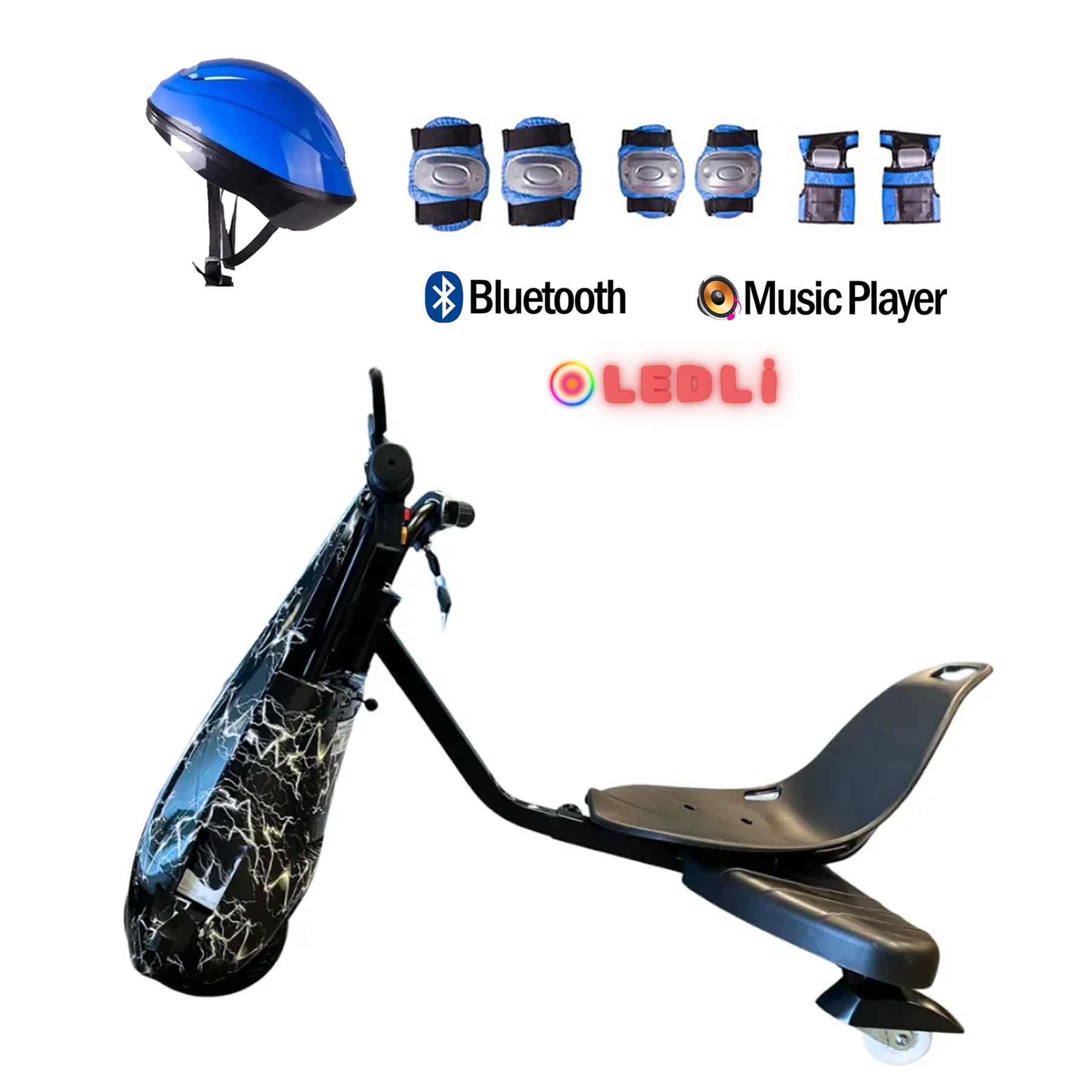 Beyaz arkaplanda koruyucu ekipman, kask, dizlik, Bluetooth ve müzik çalara sahip siyah bir drift trike.
