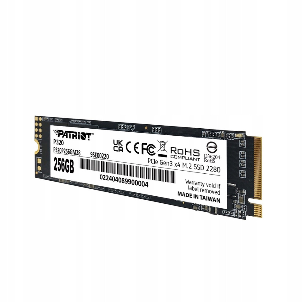 Ein Patriot P320 256GB M.2 PCIe Gen3 x4 SSD mit weißem Etikett und goldenen Pins auf schwarzer Platine.