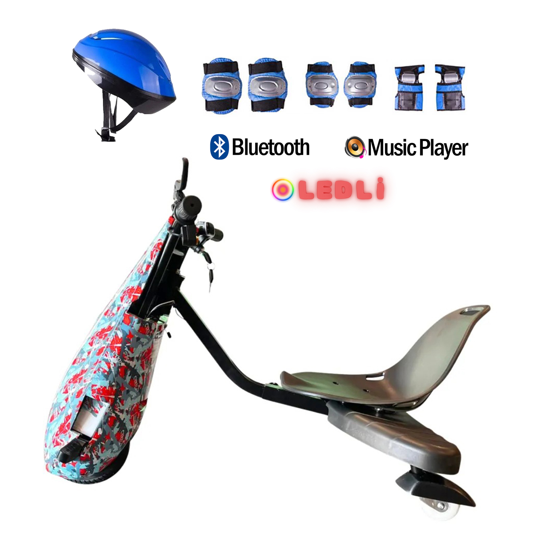 Beyaz arka planda koltuk, mavi kask ve koruyucu pedleri olan üç tekerlekli çocuk scooter'ı.