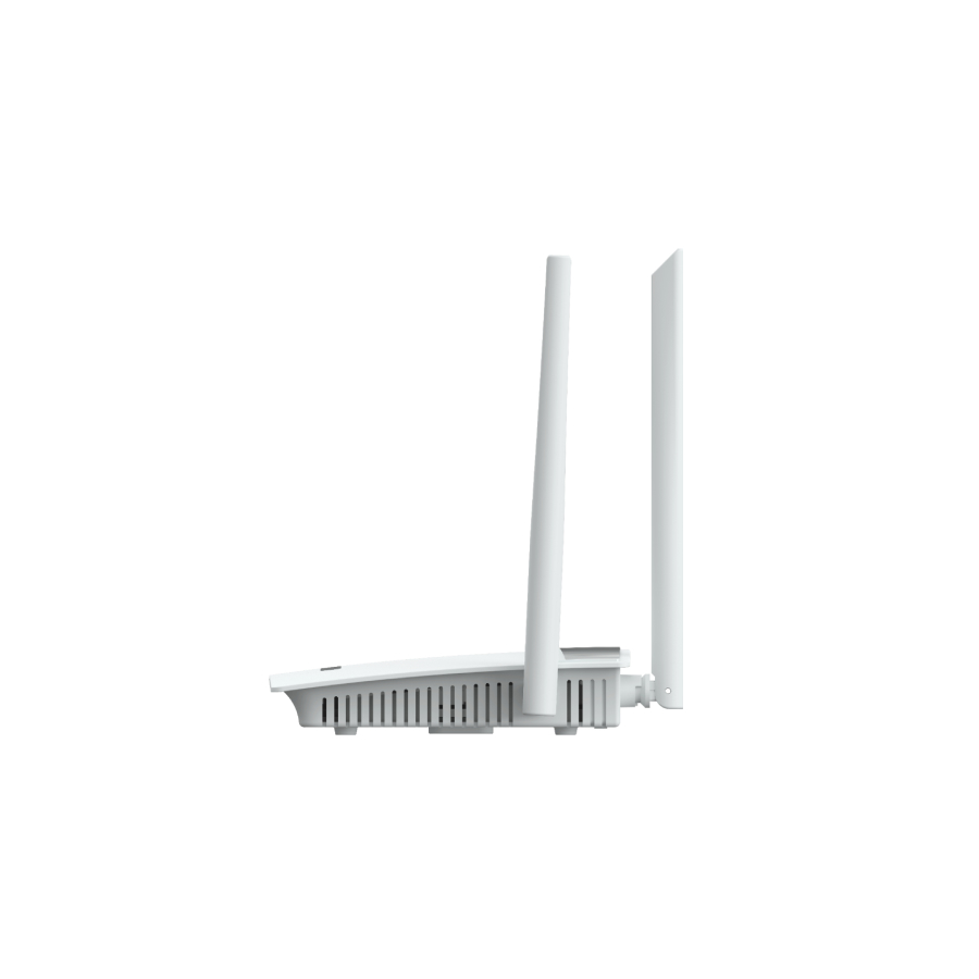 Ein weißer WLAN-Router mit zwei aufrechten Antennen auf einer weißen Oberfläche.