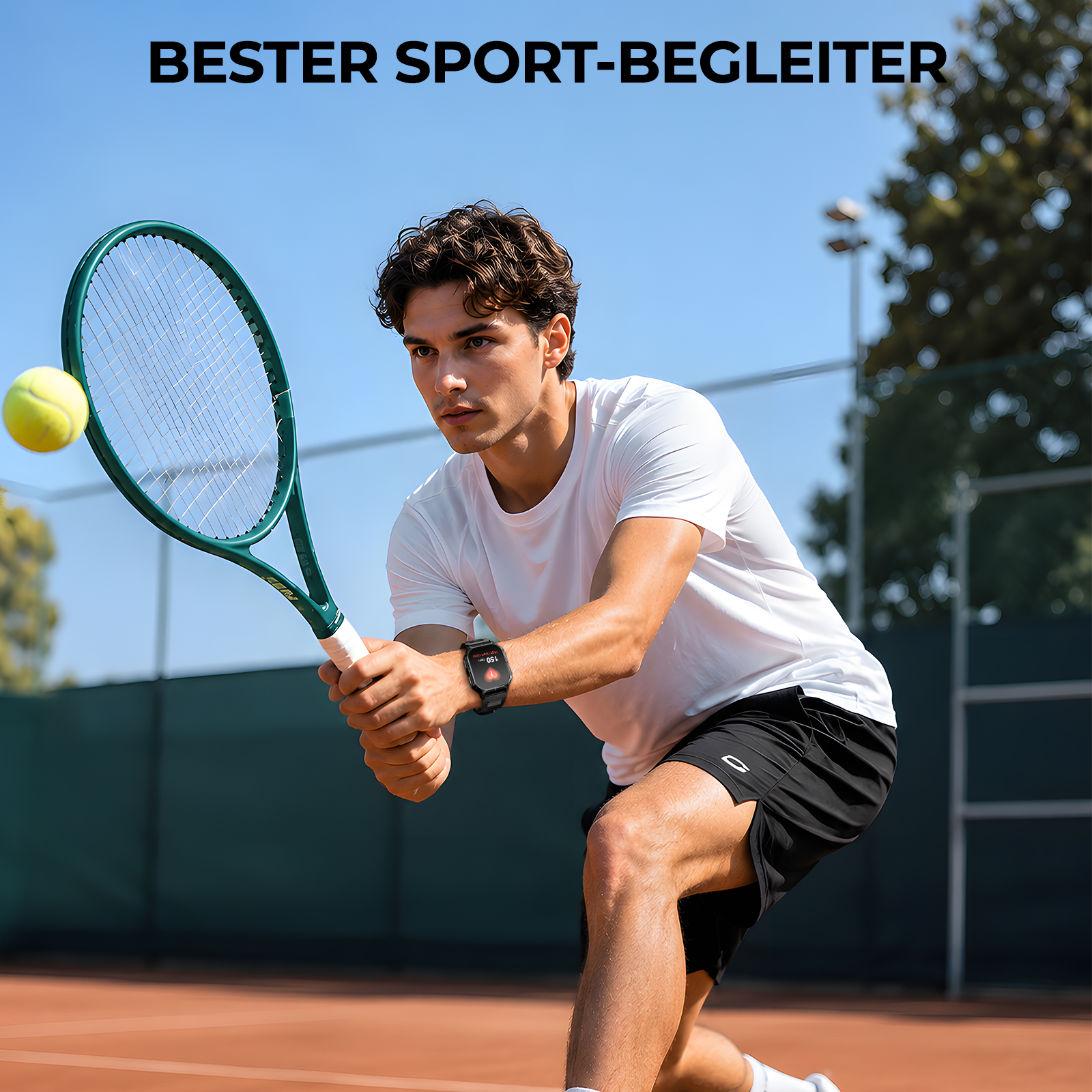 Ein Tennisspieler mit schwarzer Smartwatch schlägt einen Tennisball auf einem Sandplatz.