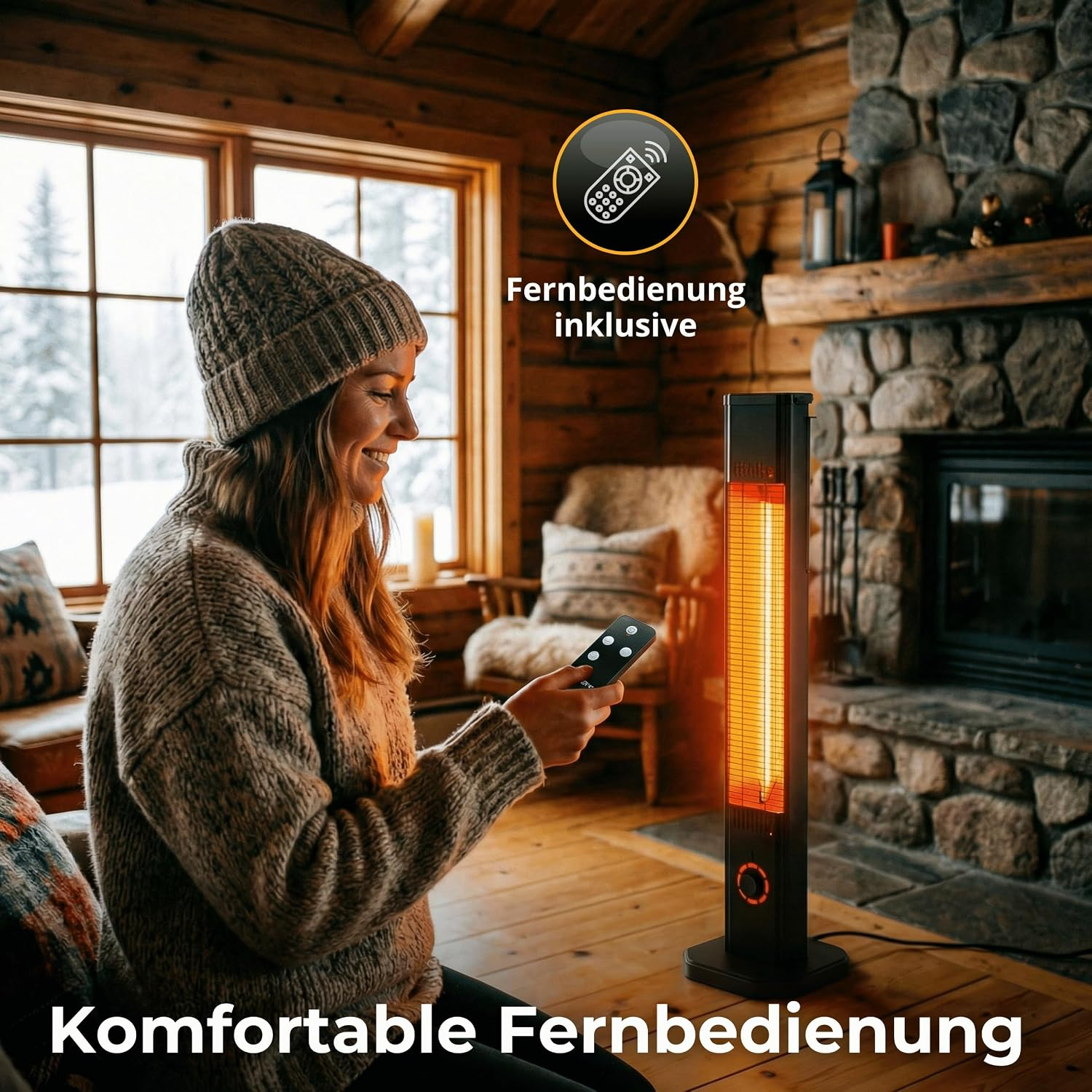 Eine lächelnde Frau in einer Hütte bedient eine Heizsäule mit Fernbedienung vor Kamin und Fenster.