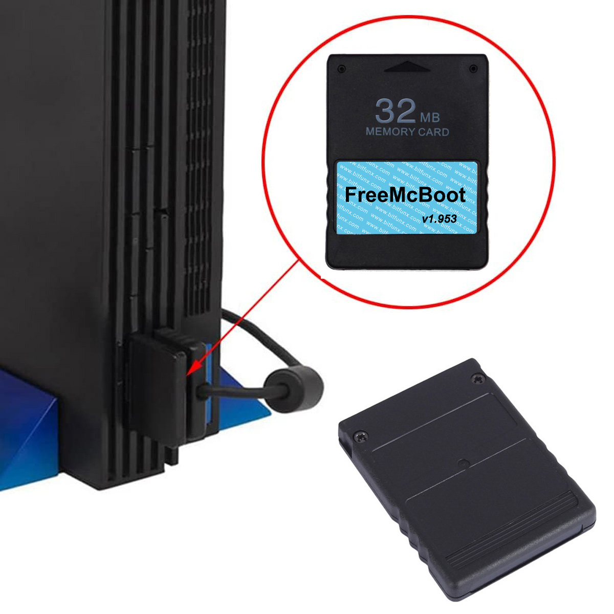 Eine schwarze PlayStation 2-Speicherkarte mit FreeMcBoot-Etikett, in einer Konsole und separat dargestellt.