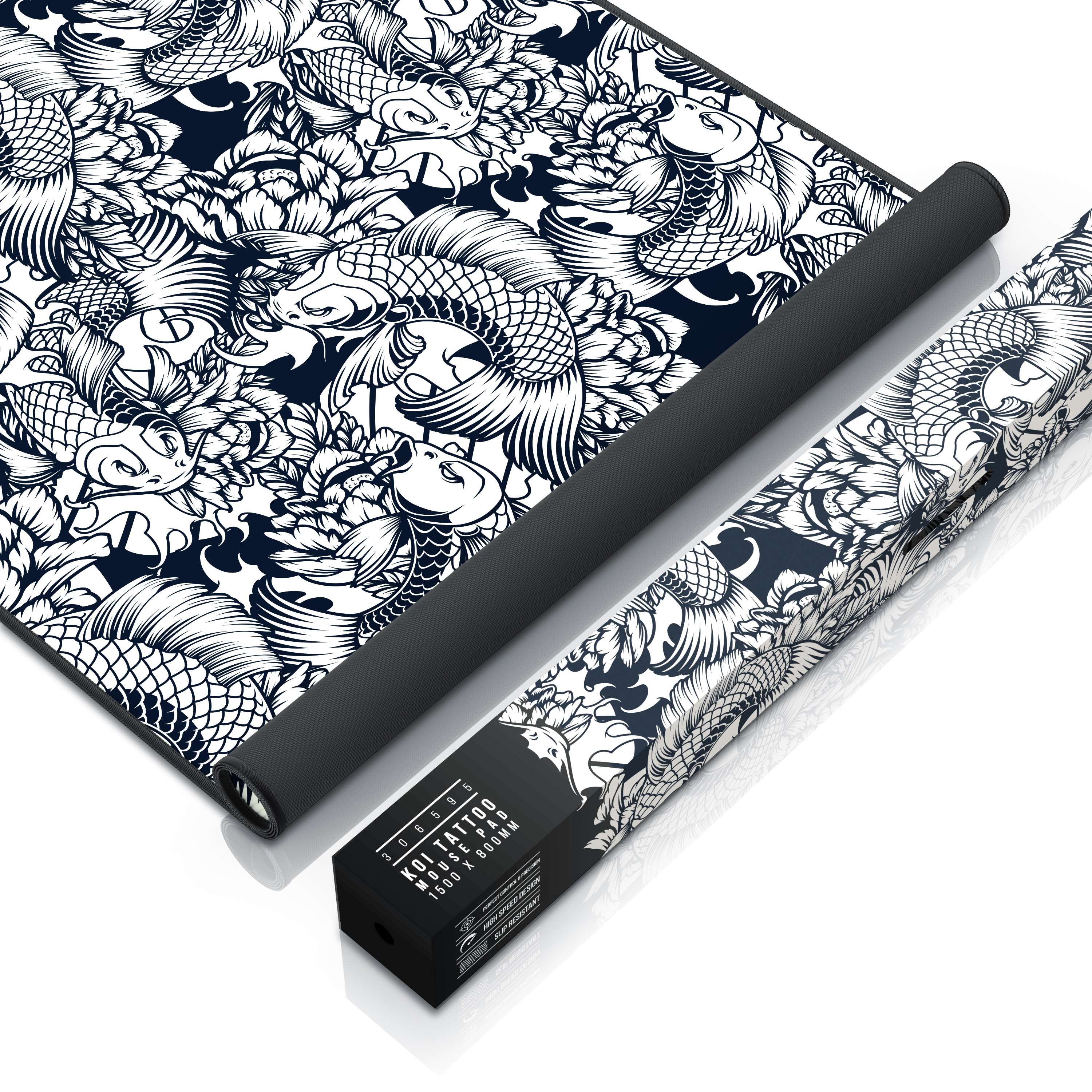 Ein blau-weißes Koi-Tattoo-Mauspad liegt flach neben einer zylindrischen Verpackungsschachtel.