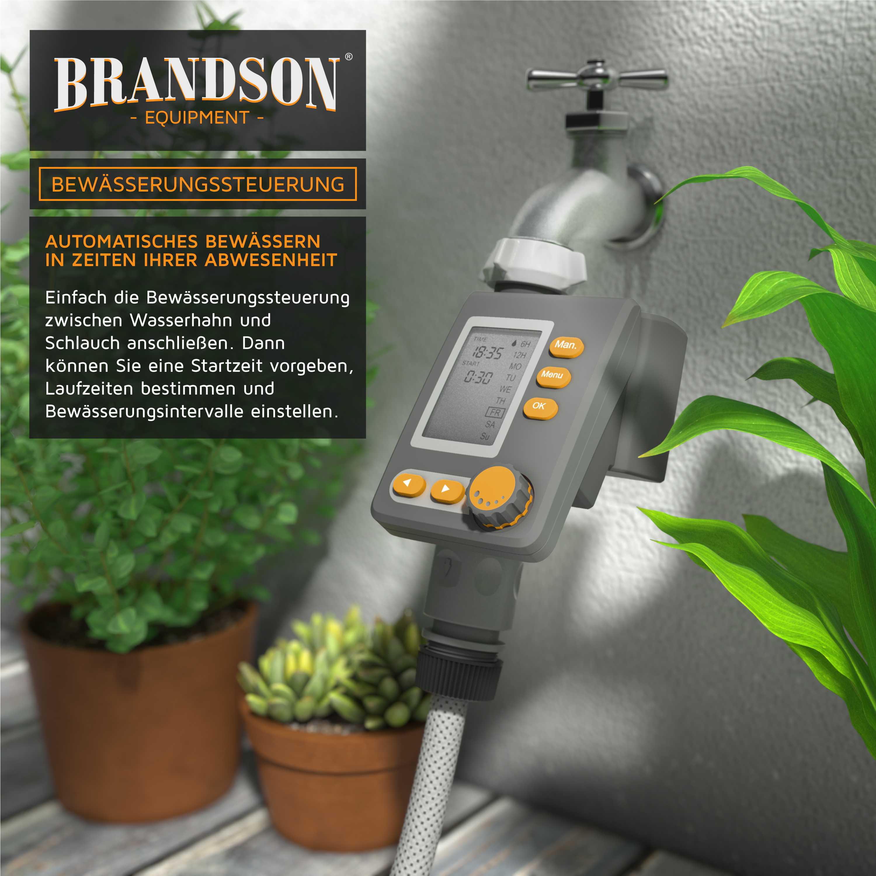 Ein grauer Bewässerungscomputer ist an einem Außenwasserhahn mit angeschlossenem Schlauch und Grünpflanzen montiert.