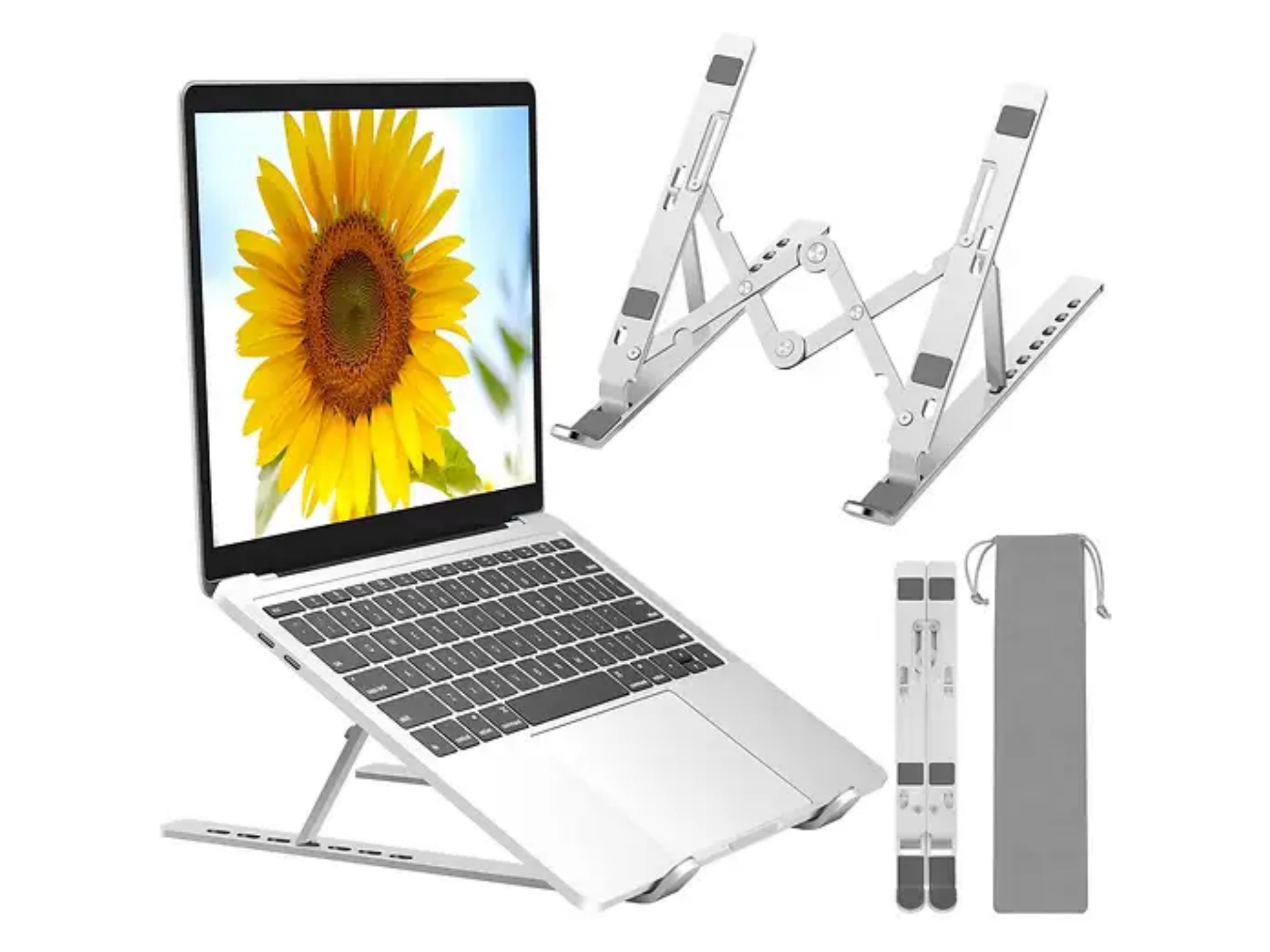 Silberner Laptop-Ständer mit Laptop, zusammengeklapptem Ständer und grauer Tasche vor weißem Hintergrund.
