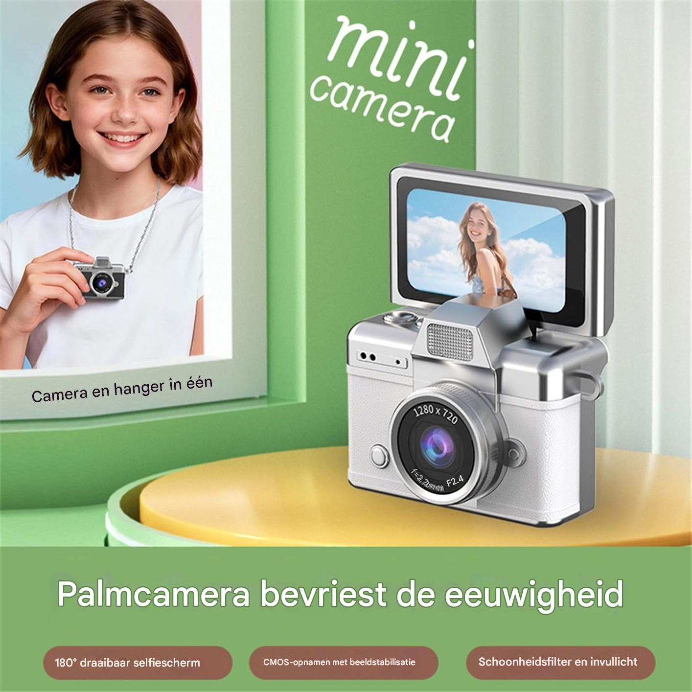 Eine junge Frau lächelt mit einer Mini-Kamera um den Hals. Eine silberne Mini-Kamera steht auf einem gelben Tisch.
