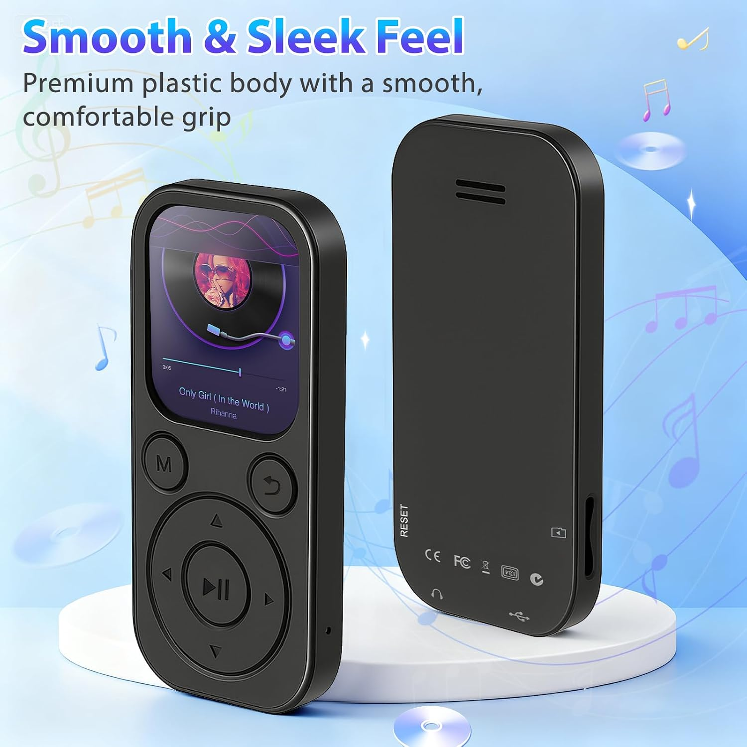 Zwei schwarze MP3-Player stehen auf weißen Sockeln vor einem blauen Hintergrund mit Noten.