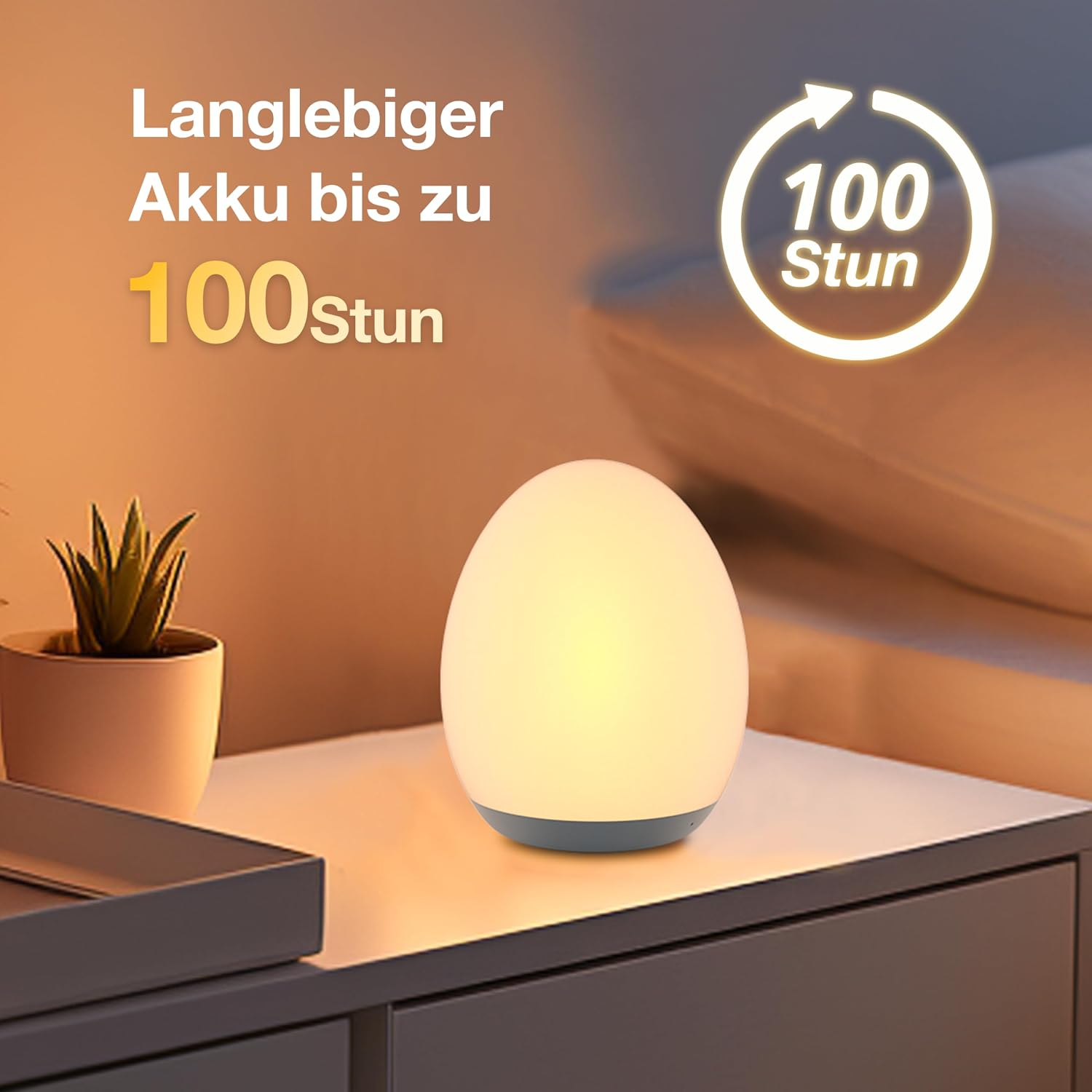 Ein kleines ei-förmiges Nachtlicht auf einem Nachttisch mit Text über eine 100-Stunden-Akkulaufzeit.