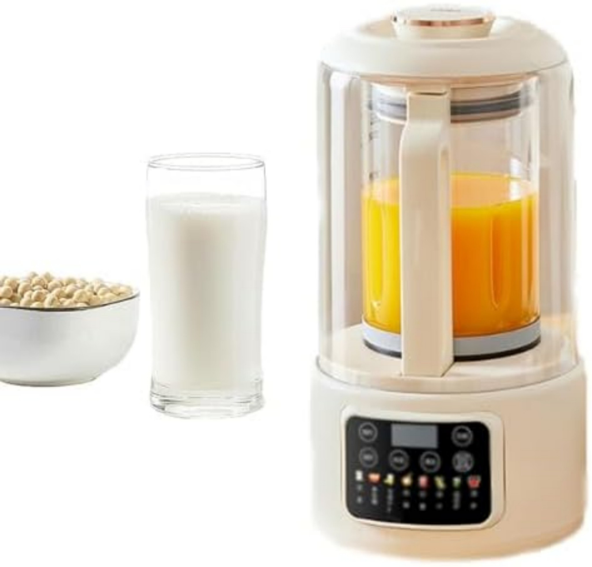 Ein weißer Mixer mit Orangensaft, ein Glas Milch und eine Schüssel Sojabohnen auf weißem Hintergrund.