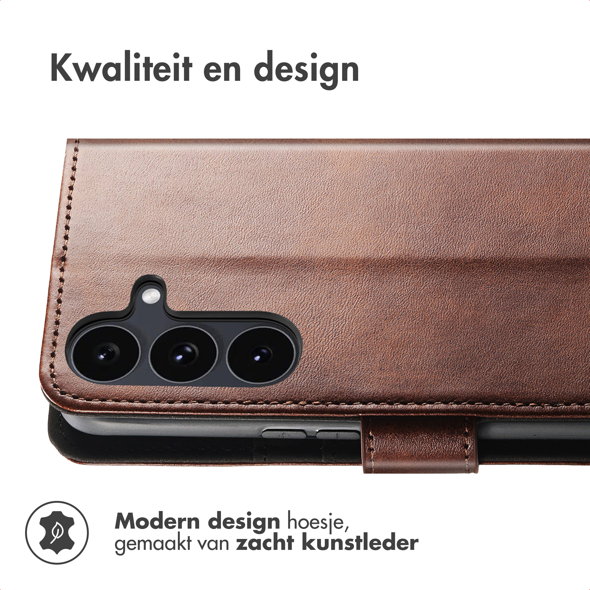 Braune Lederhandyhülle mit Kameraausschnitten und niederländischem Text.