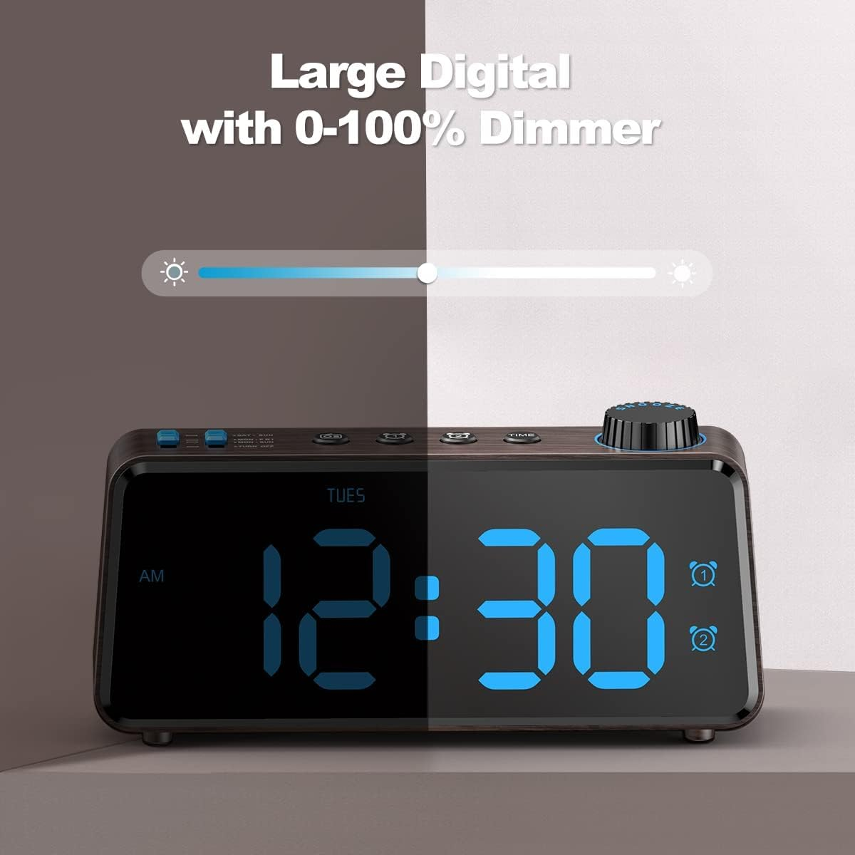Digitaler Wecker mit Holzmaserung und blauem LED-Display, das die Zeit 12:30 anzeigt, mit Dimmbalken darüber.