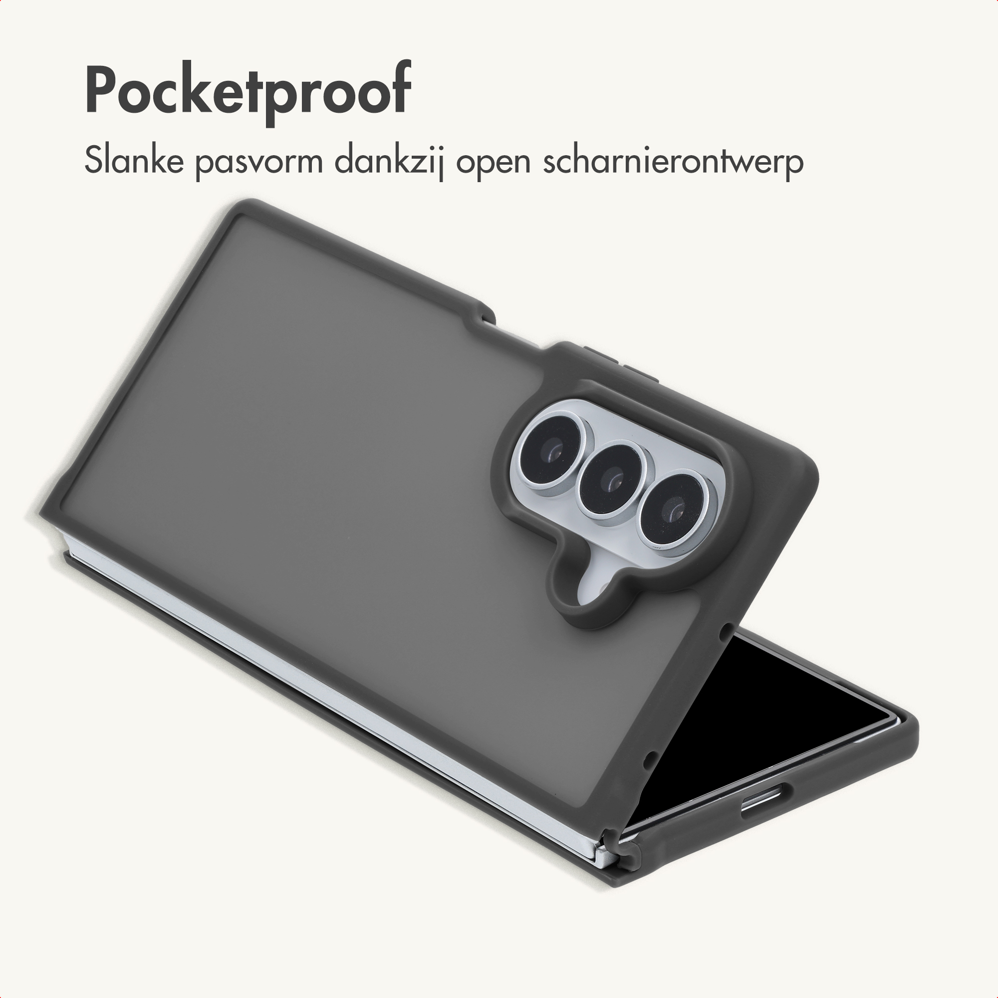 Ein graues Klapptelefon in einer Schutzhülle mit sichtbarer Dreifachkamera. Text oben.