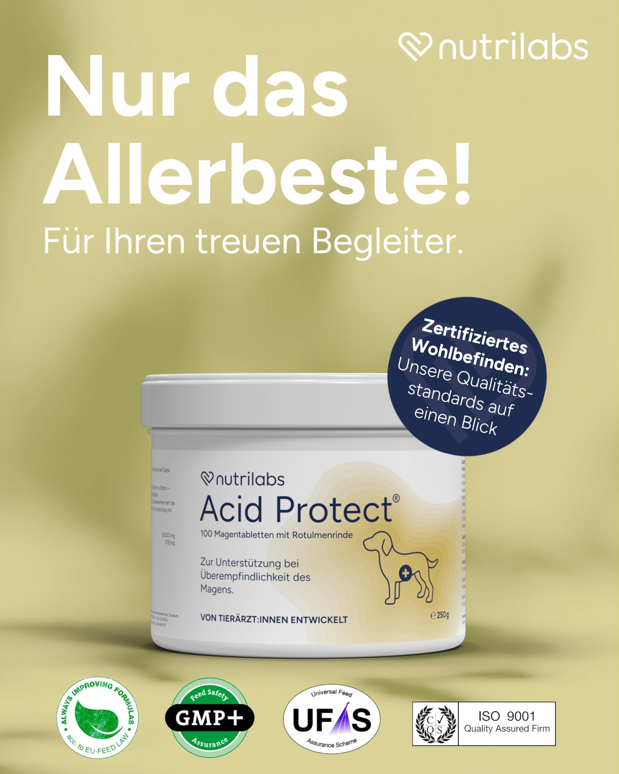 Nutrilabs Acid Protect Produktverpackung mit Hundesymbol vor unscharfem Hintergrund und Zertifizierungssiegeln.