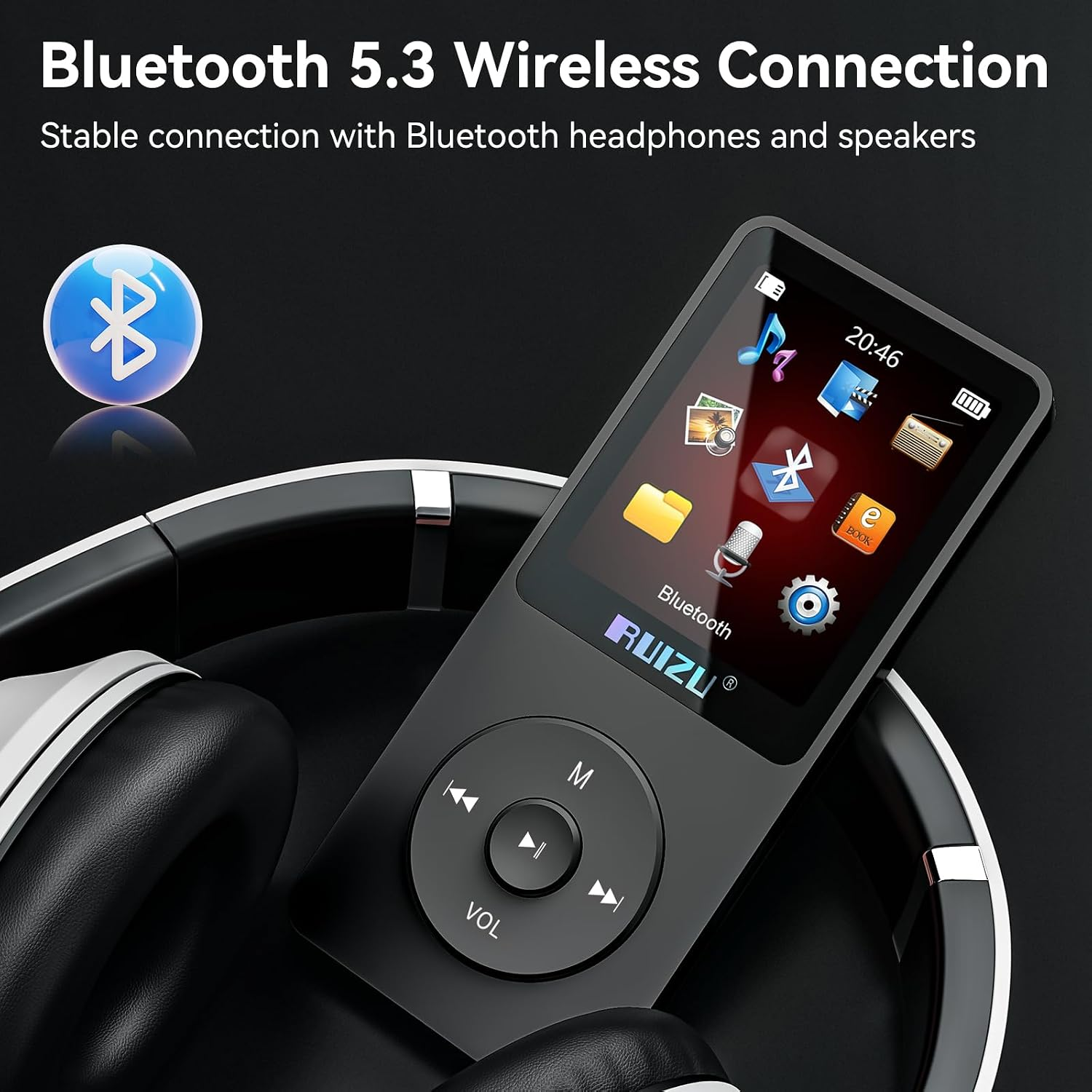 Ein schwarzer MP3-Player mit Bluetooth 5.3 und Kopfhörern.