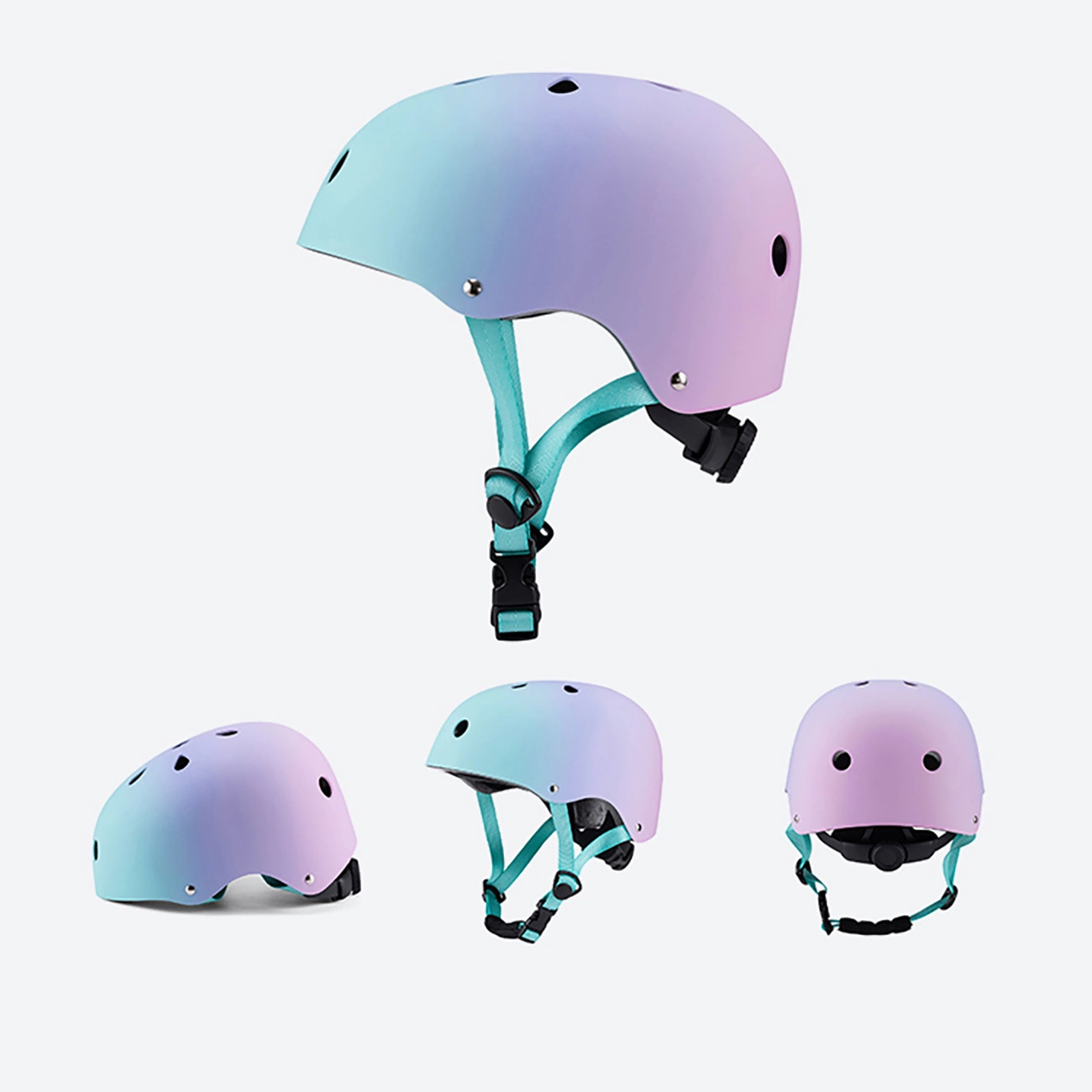 Un casco pastello sfumato in blu e rosa con cinturini turchesi, mostrato da più angolazioni.