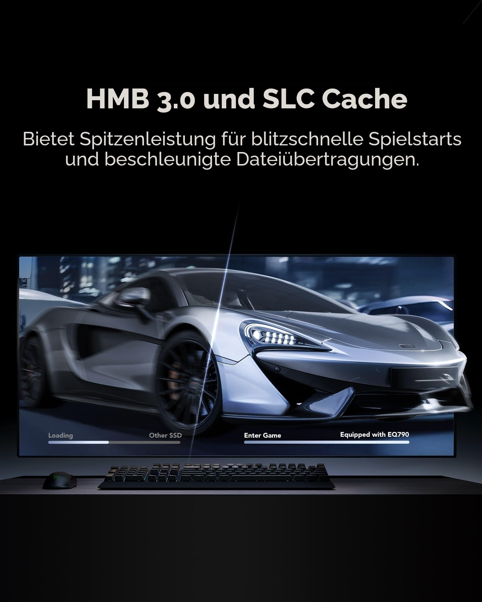 Uno schermo di computer mostra un gioco di corse con un'auto sportiva grigia, con tastiera e mouse su una scrivania.